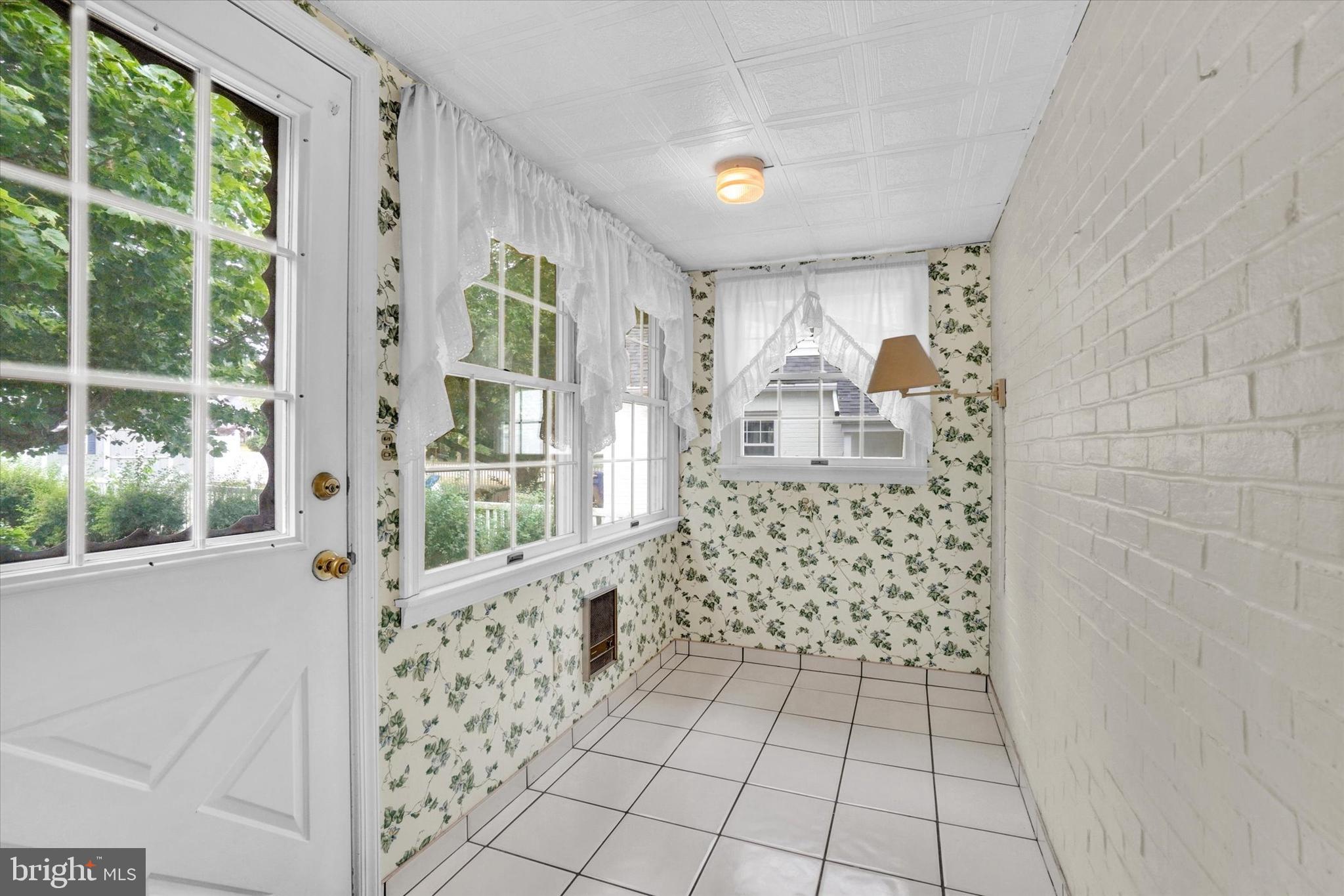 YORK COLLEGE - Residential