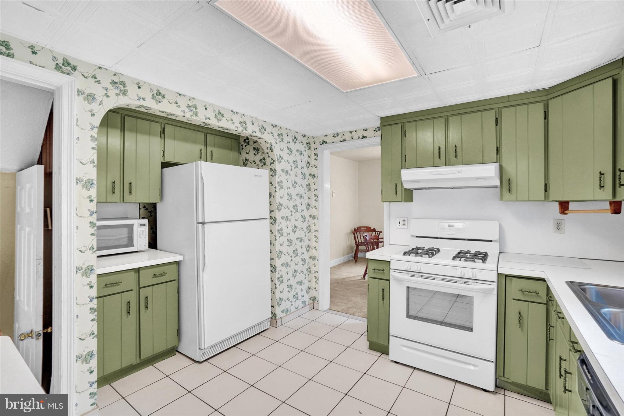 YORK COLLEGE - Residential