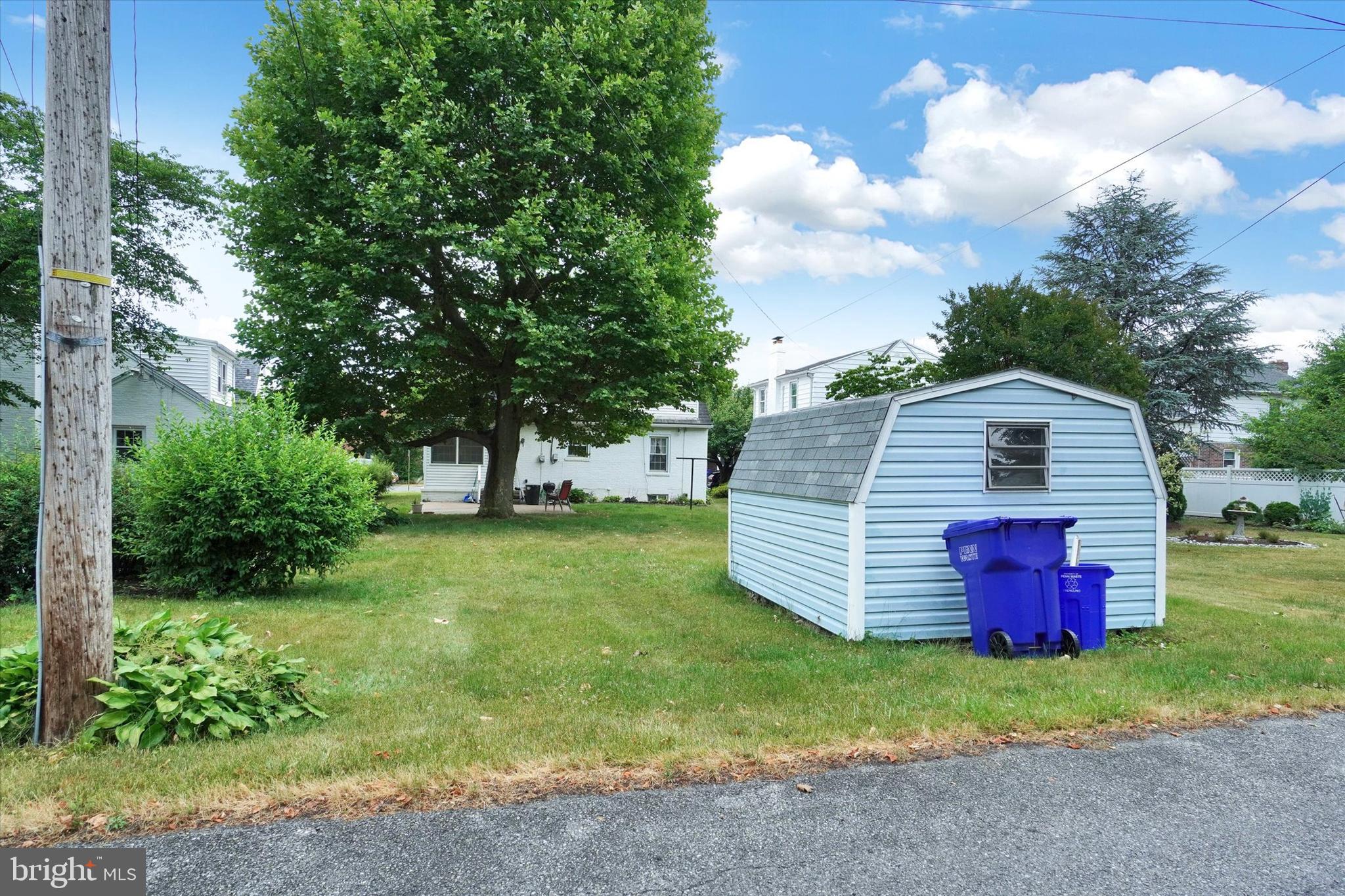 YORK COLLEGE - Residential