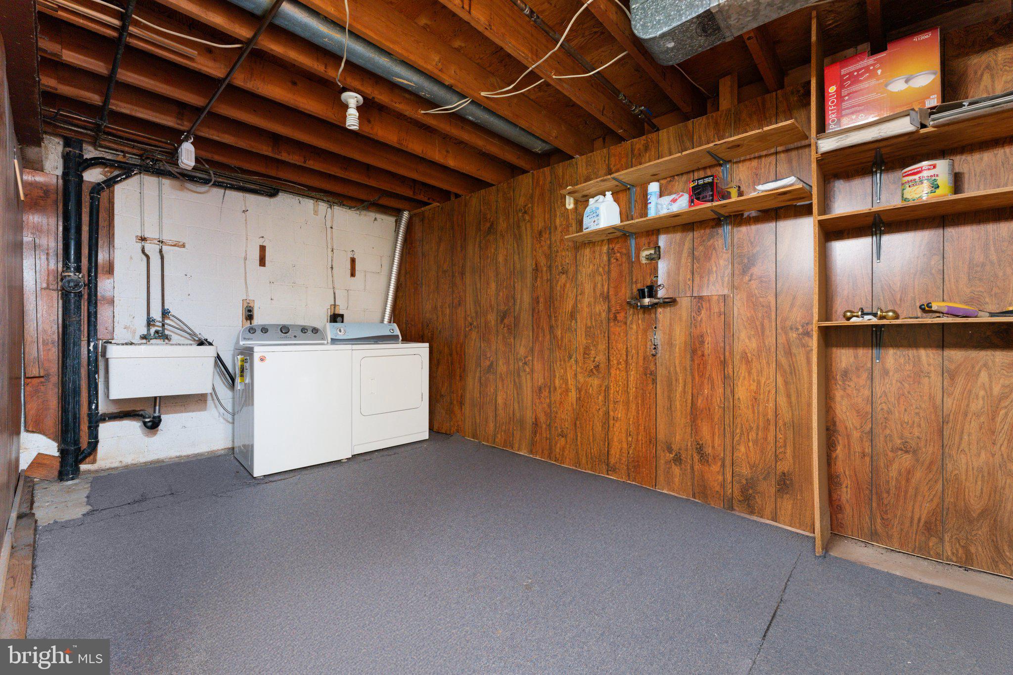 DANBURY FOREST - Residential