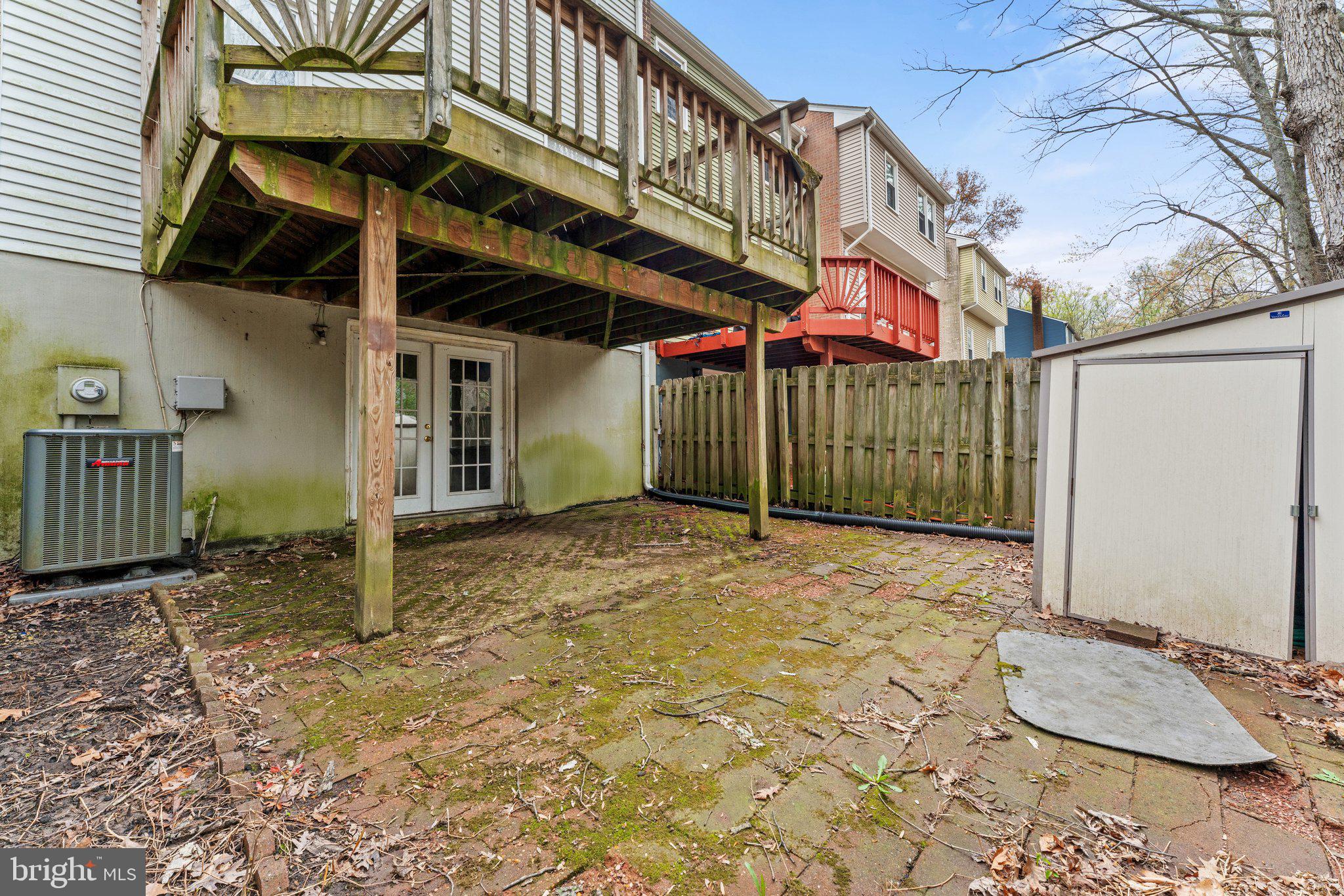 DANBURY FOREST - Residential