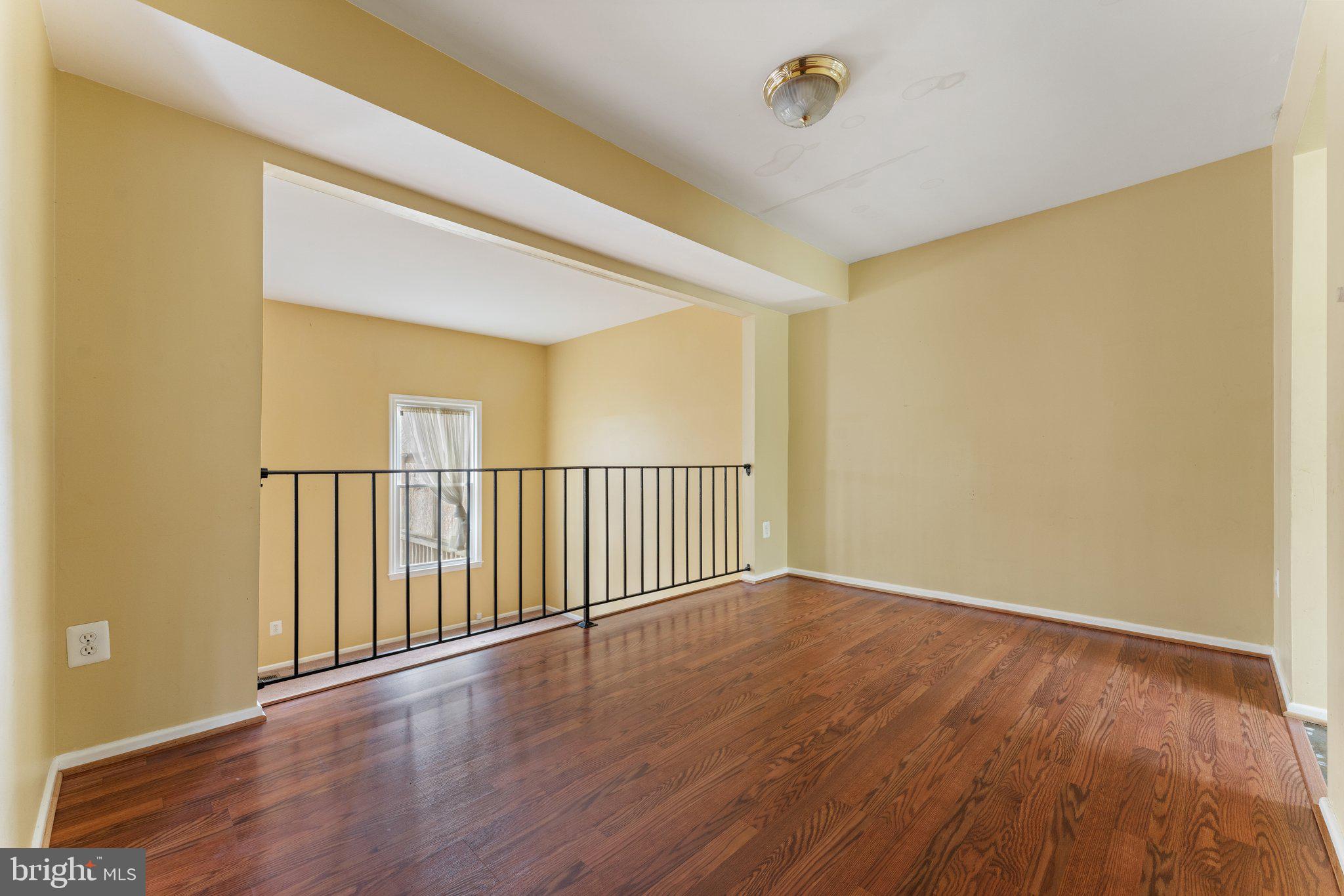 DANBURY FOREST - Residential