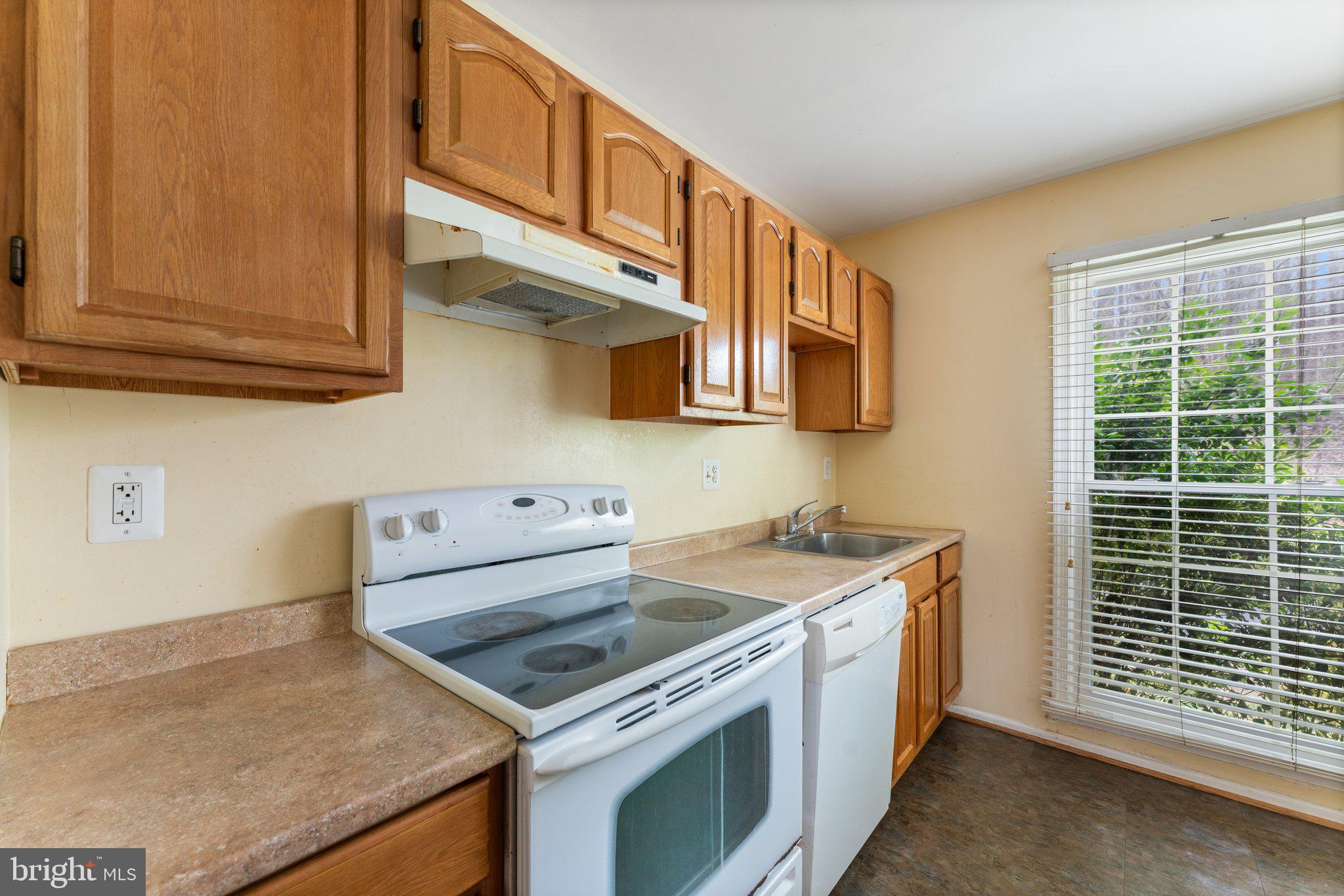 DANBURY FOREST - Residential