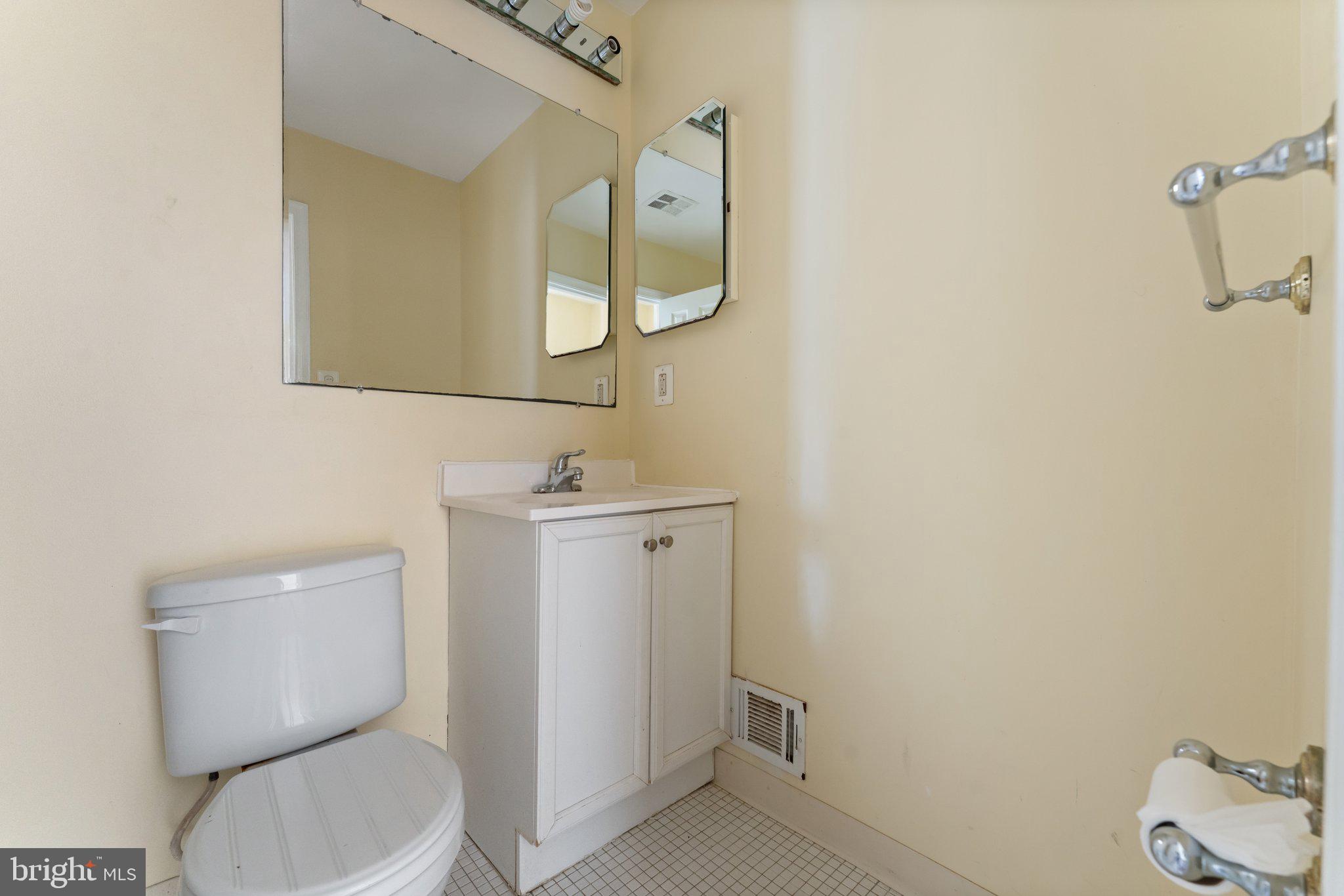 DANBURY FOREST - Residential