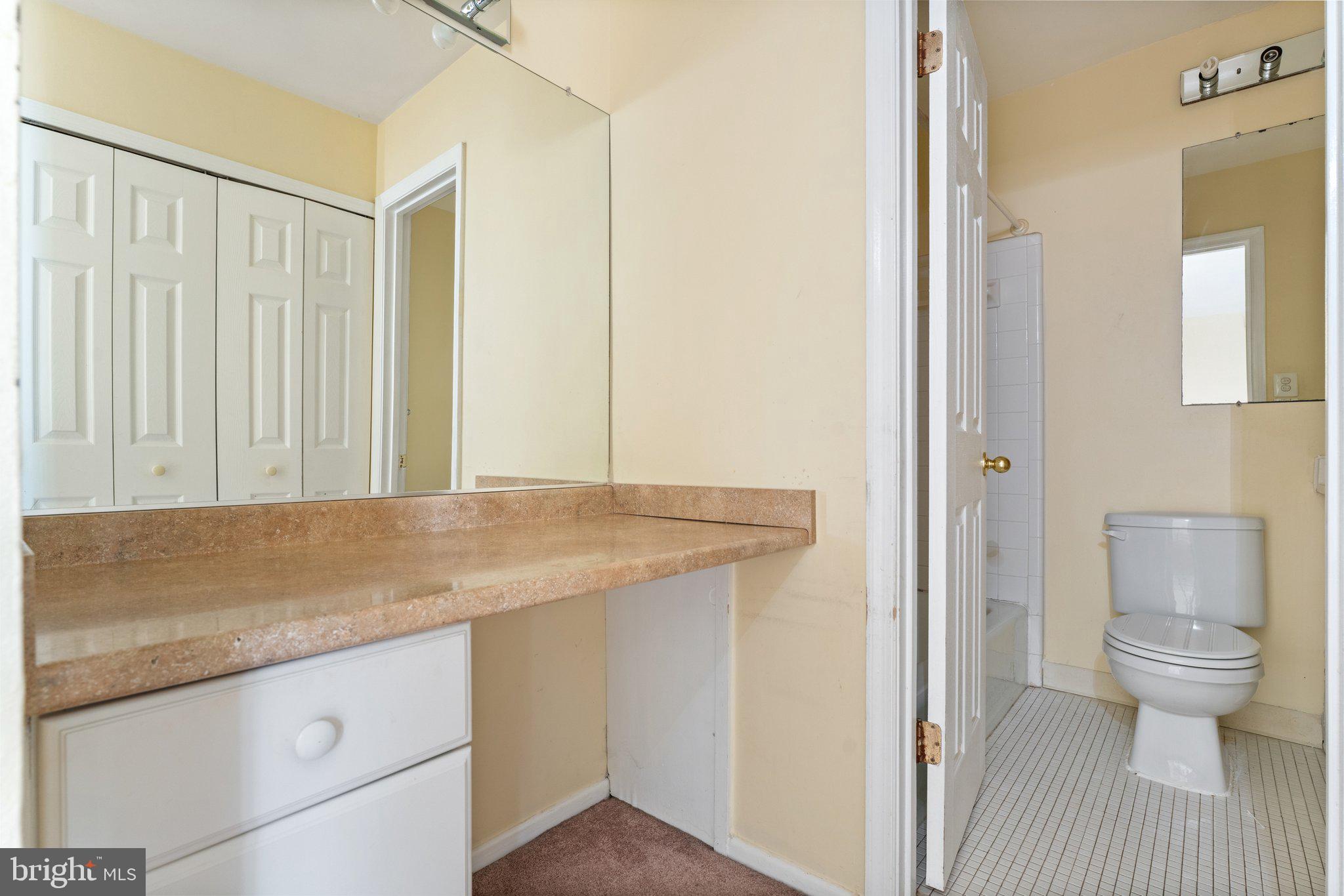 DANBURY FOREST - Residential