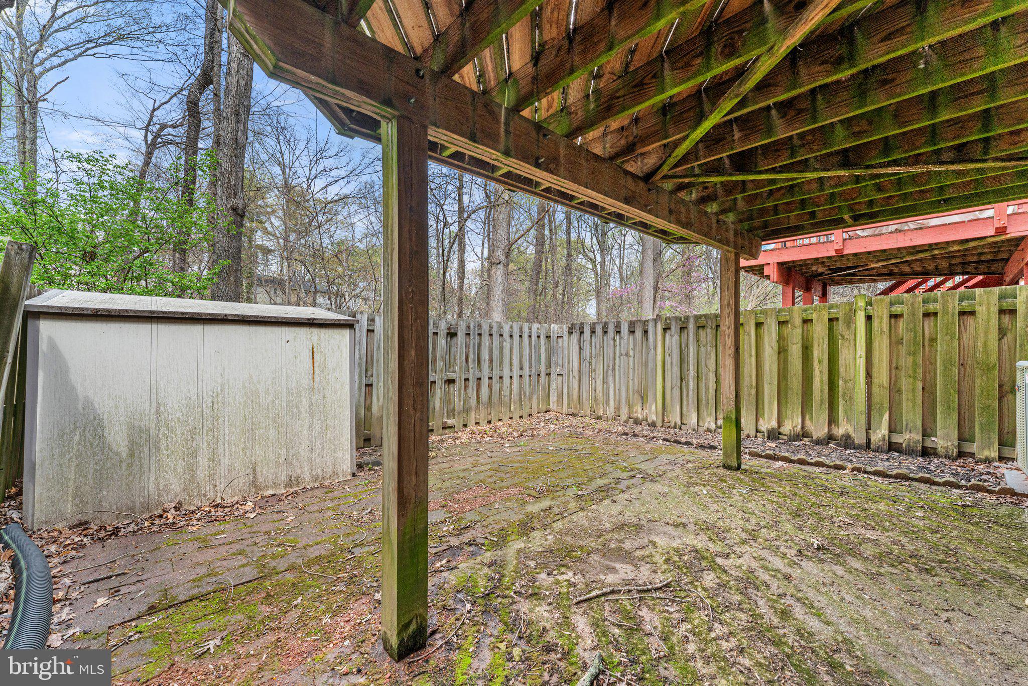 DANBURY FOREST - Residential