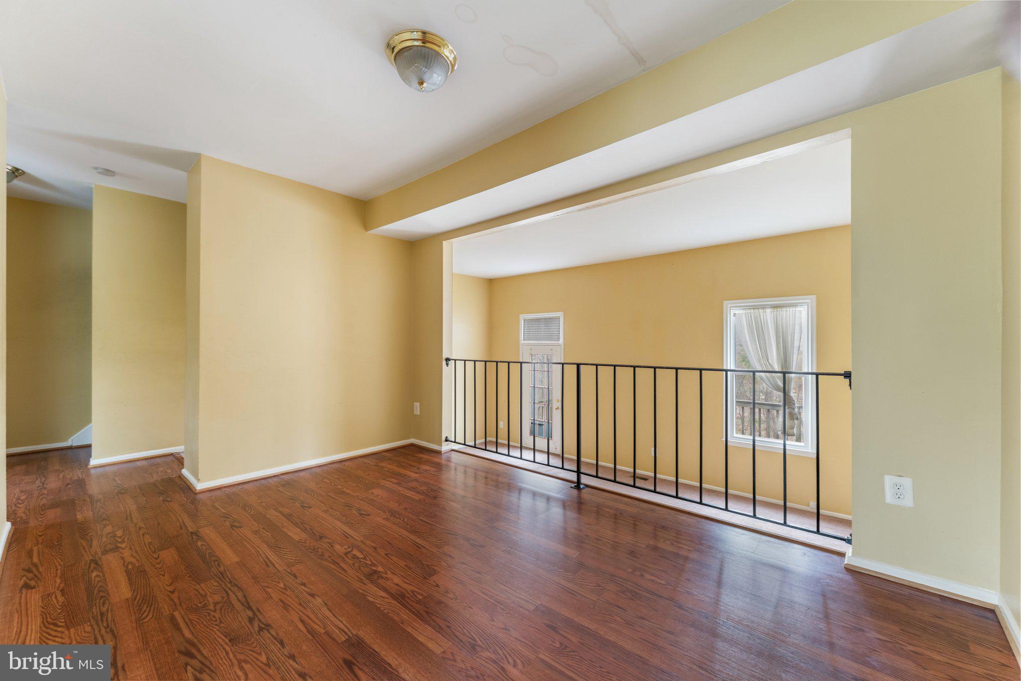 DANBURY FOREST - Residential