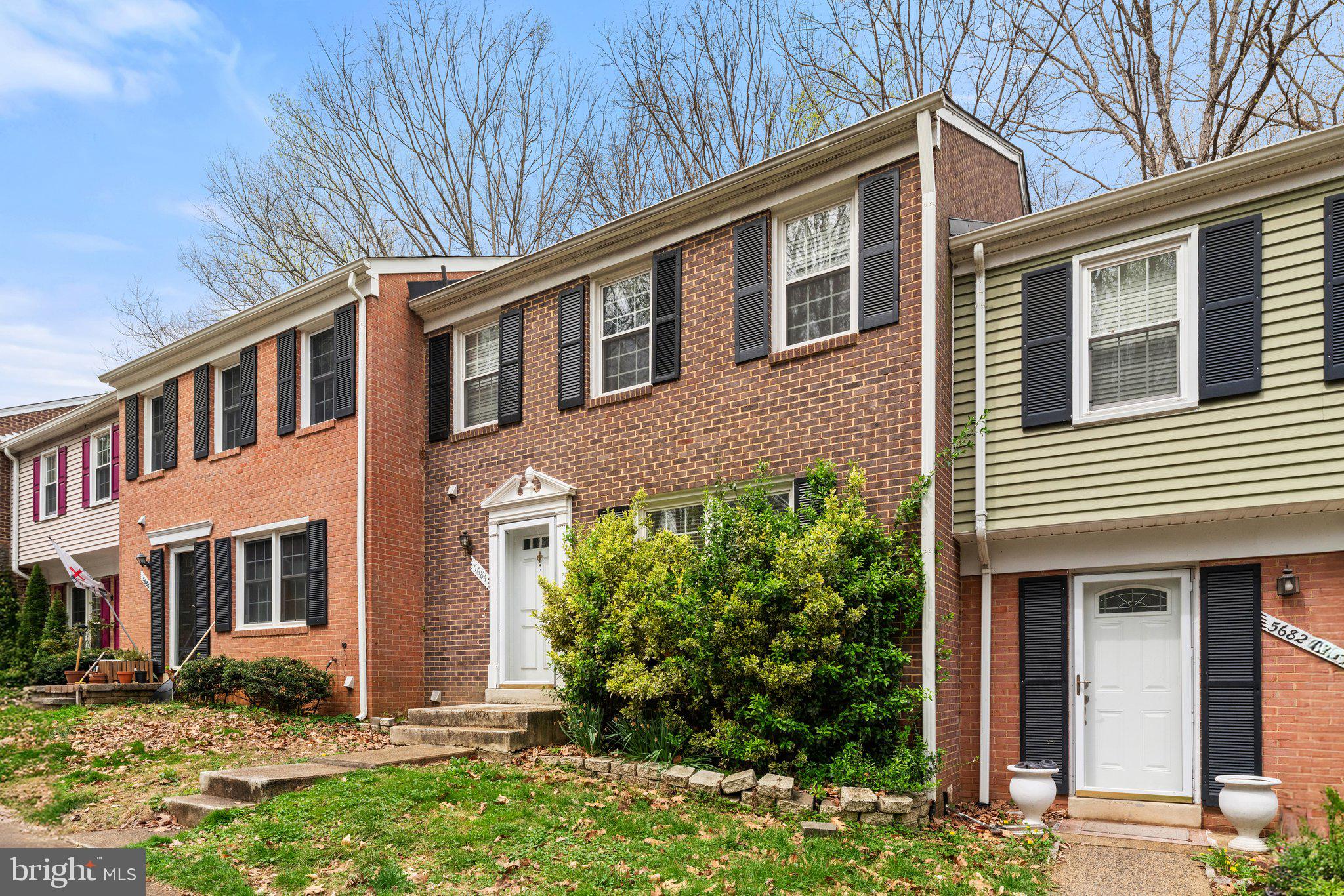 DANBURY FOREST - Residential