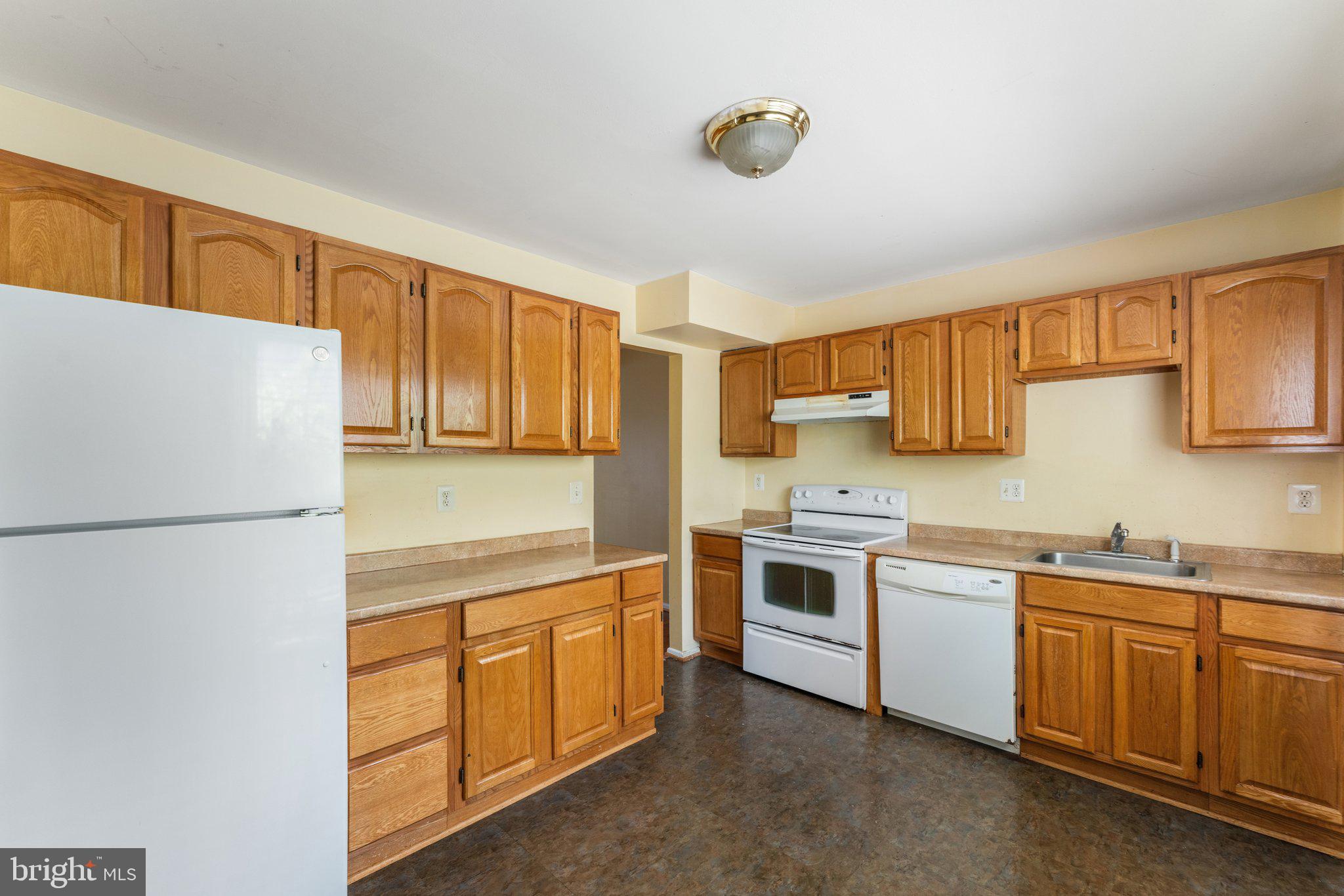 DANBURY FOREST - Residential