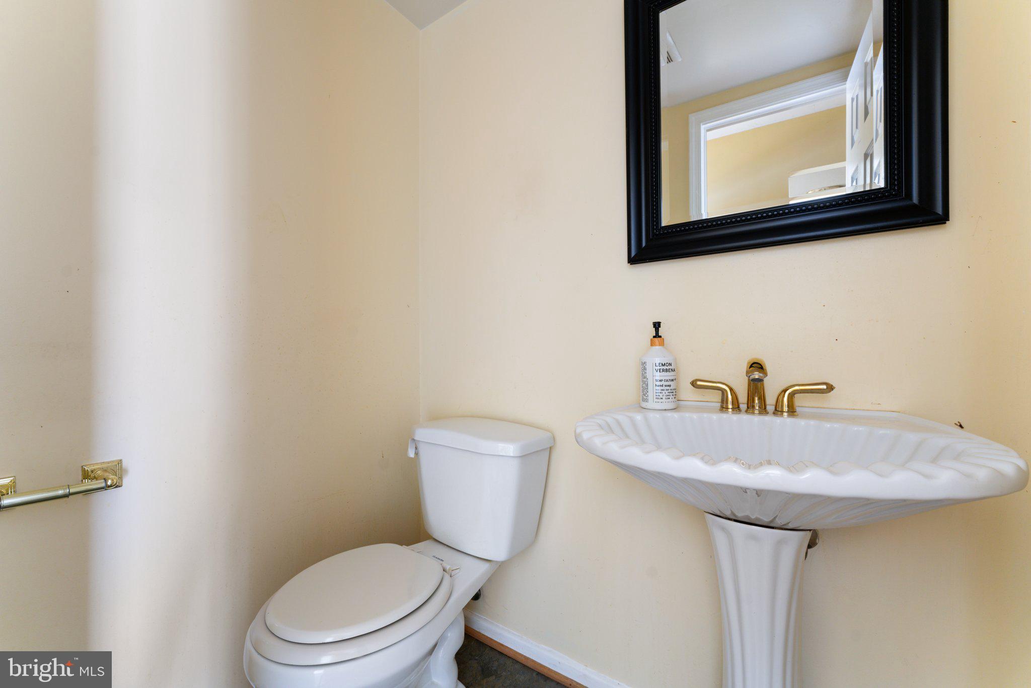 DANBURY FOREST - Residential