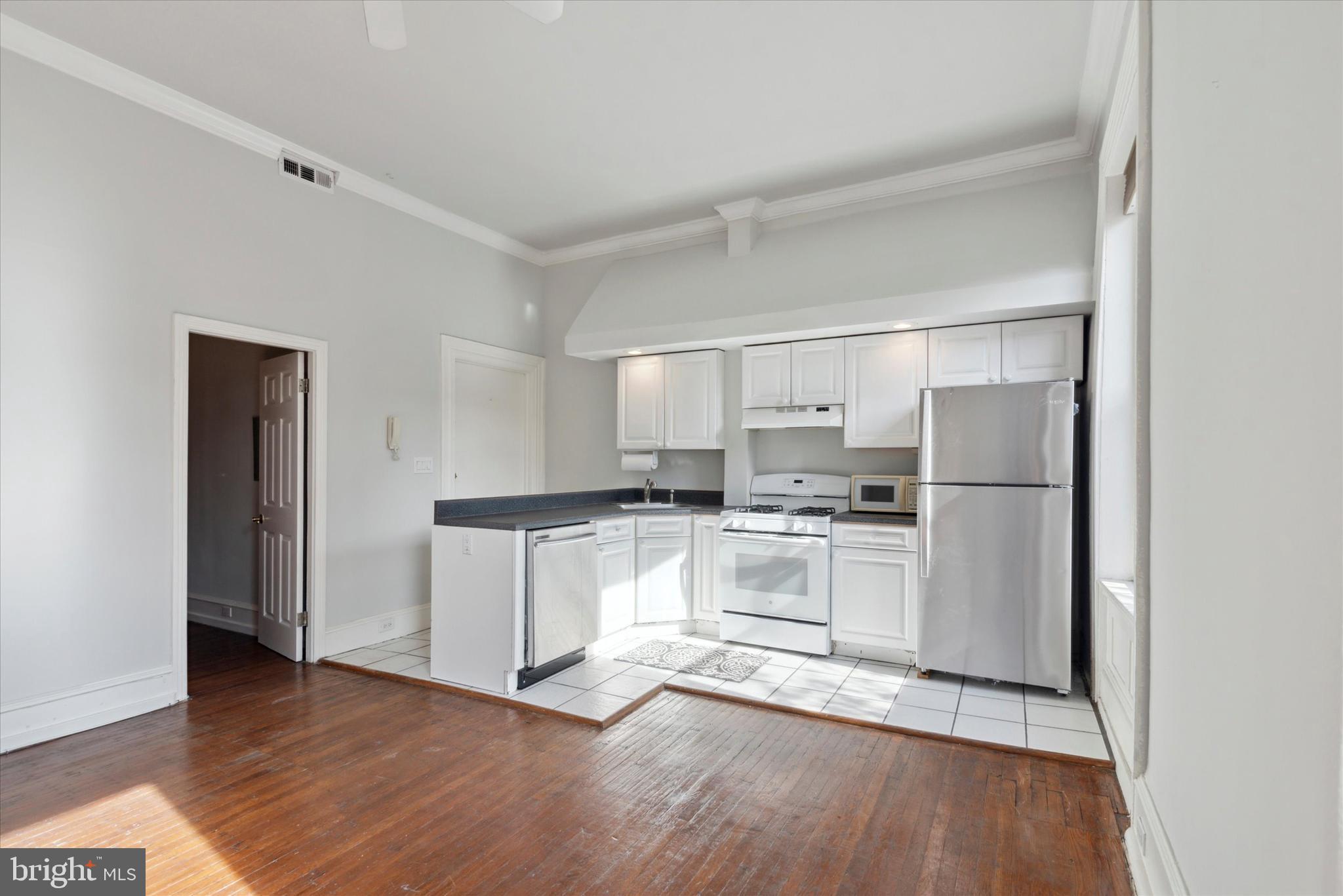 RITTENHOUSE SQUARE - Residential Lease
