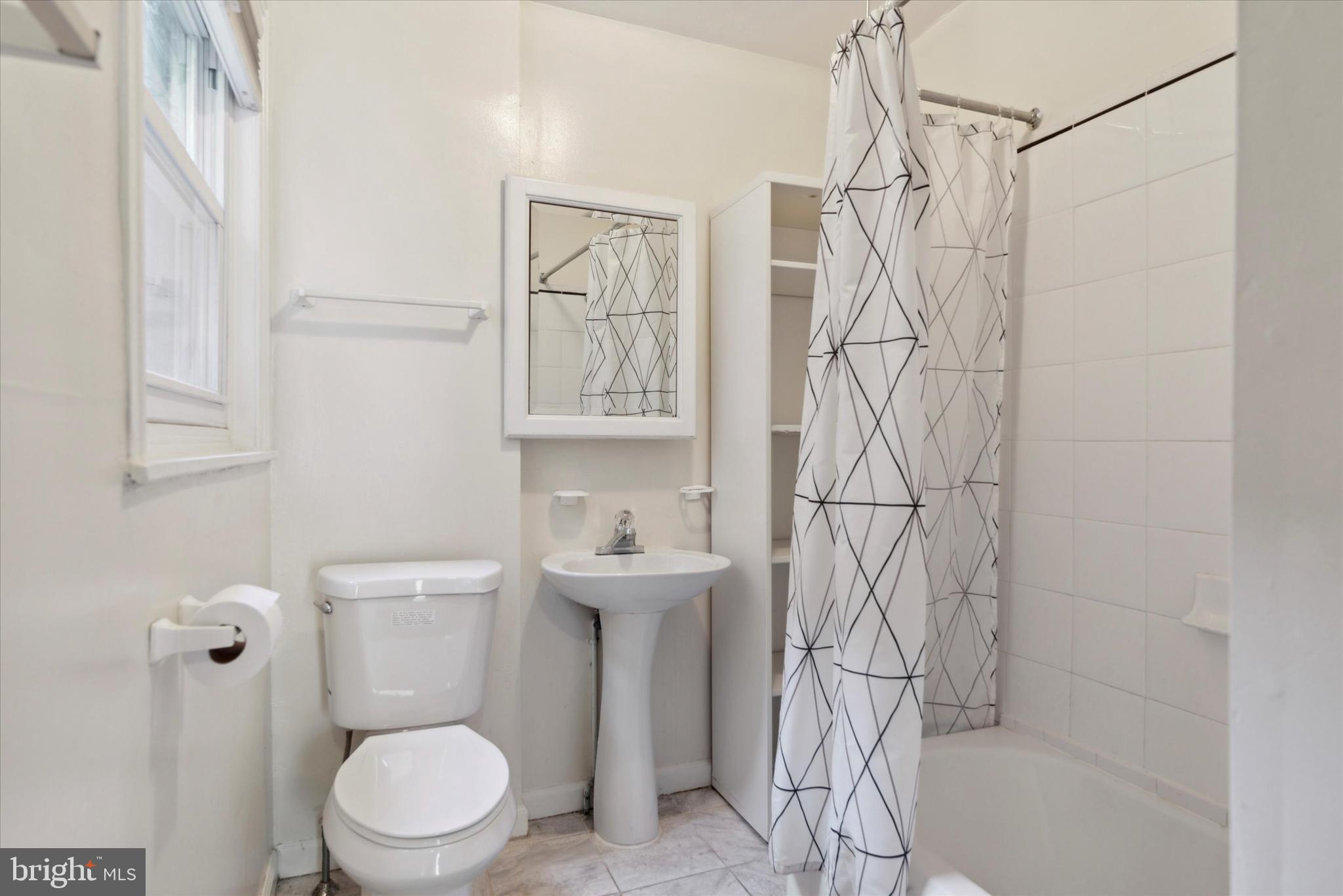 RITTENHOUSE SQUARE - Residential Lease