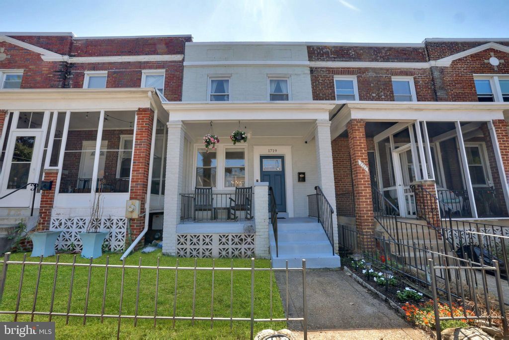 Photo of 1719 Lyman Place NE, WASHINGTON, DC 20002 (MLS # DCDC2223270)