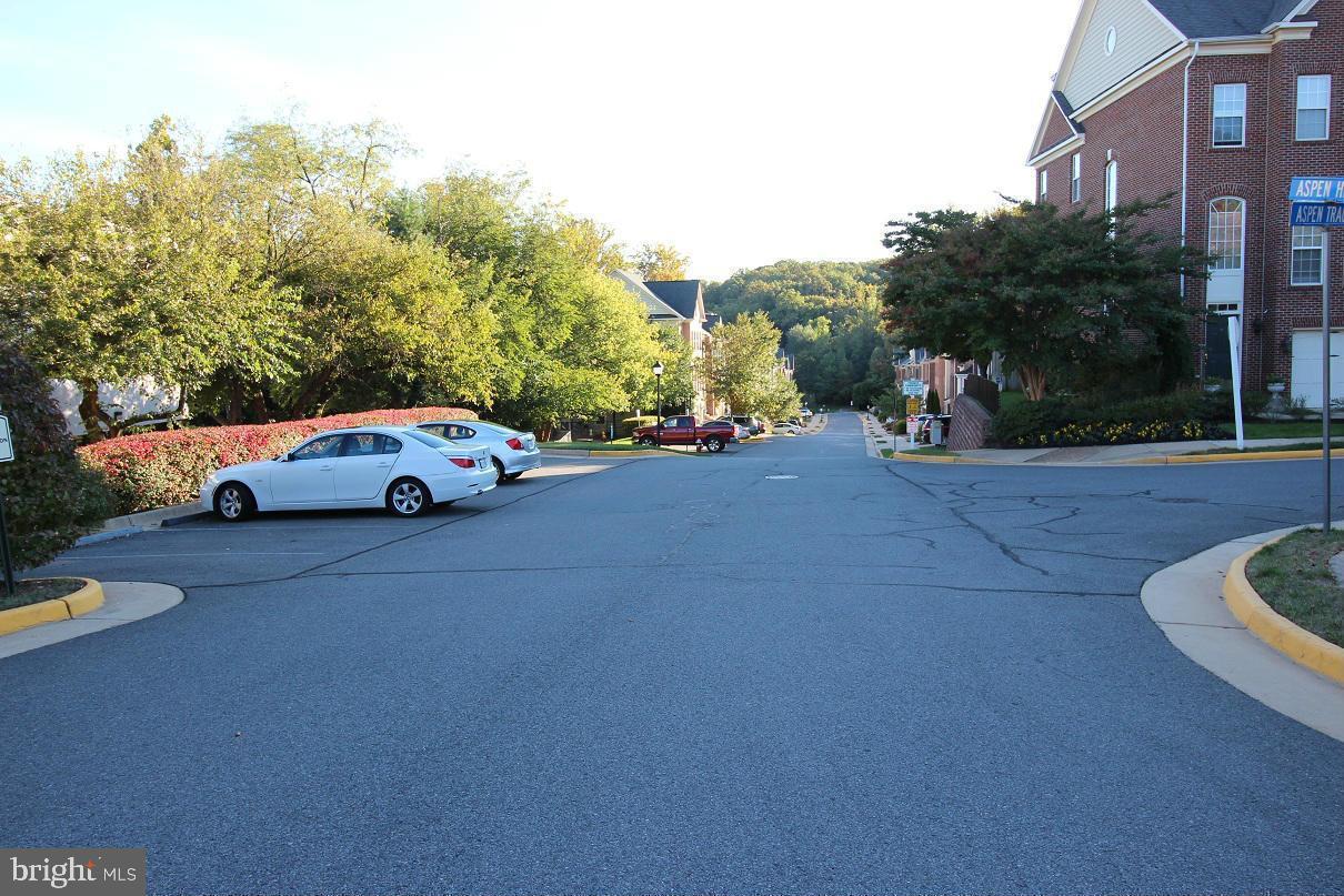 ASPEN HILL - Residential