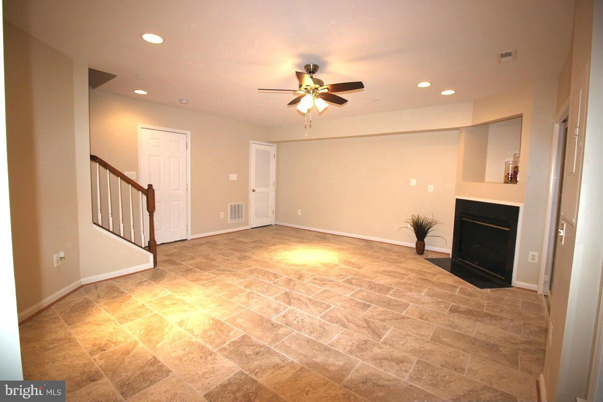 ASPEN HILL - Residential