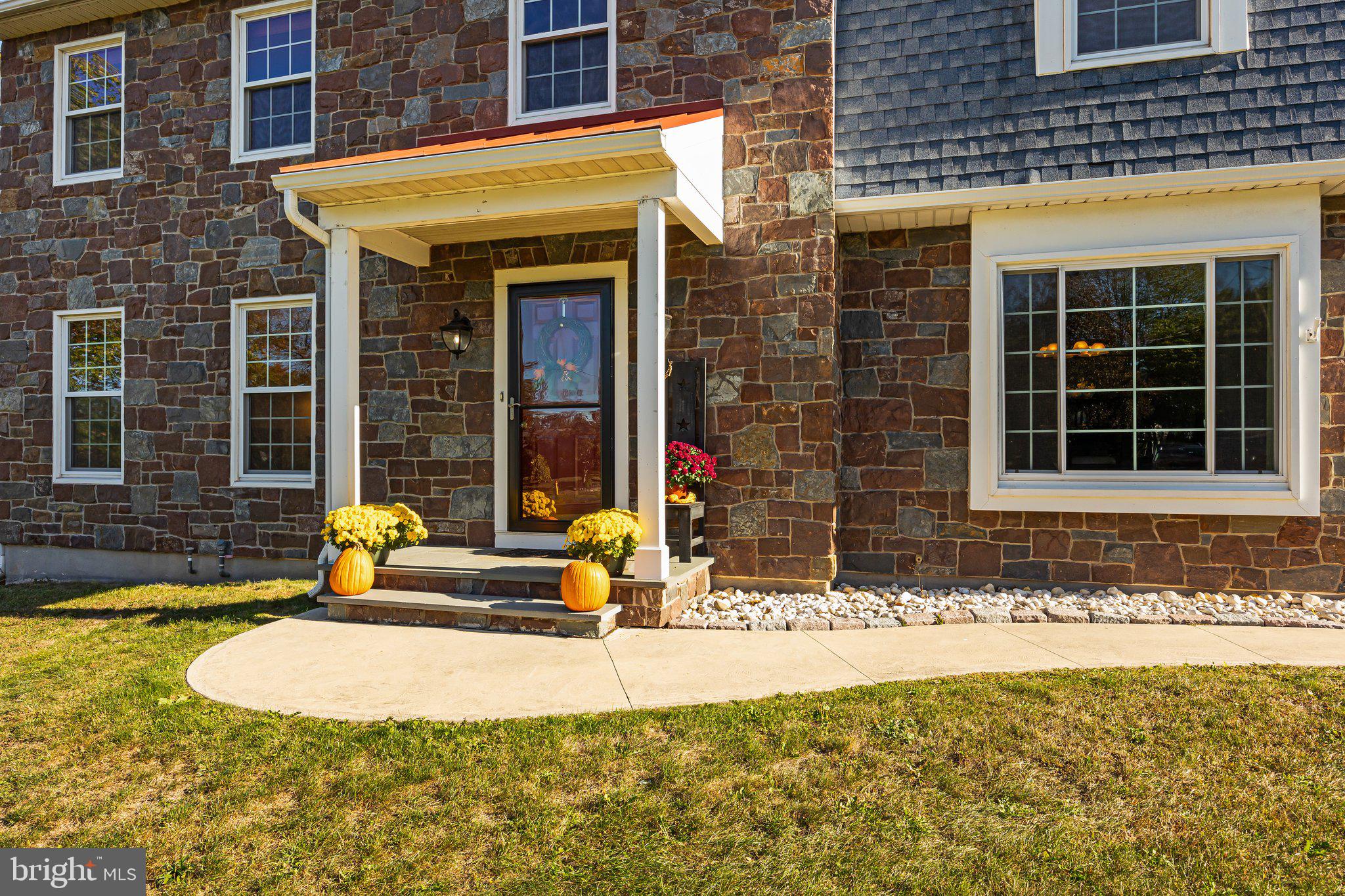 THE HIGHLANDS - Residential