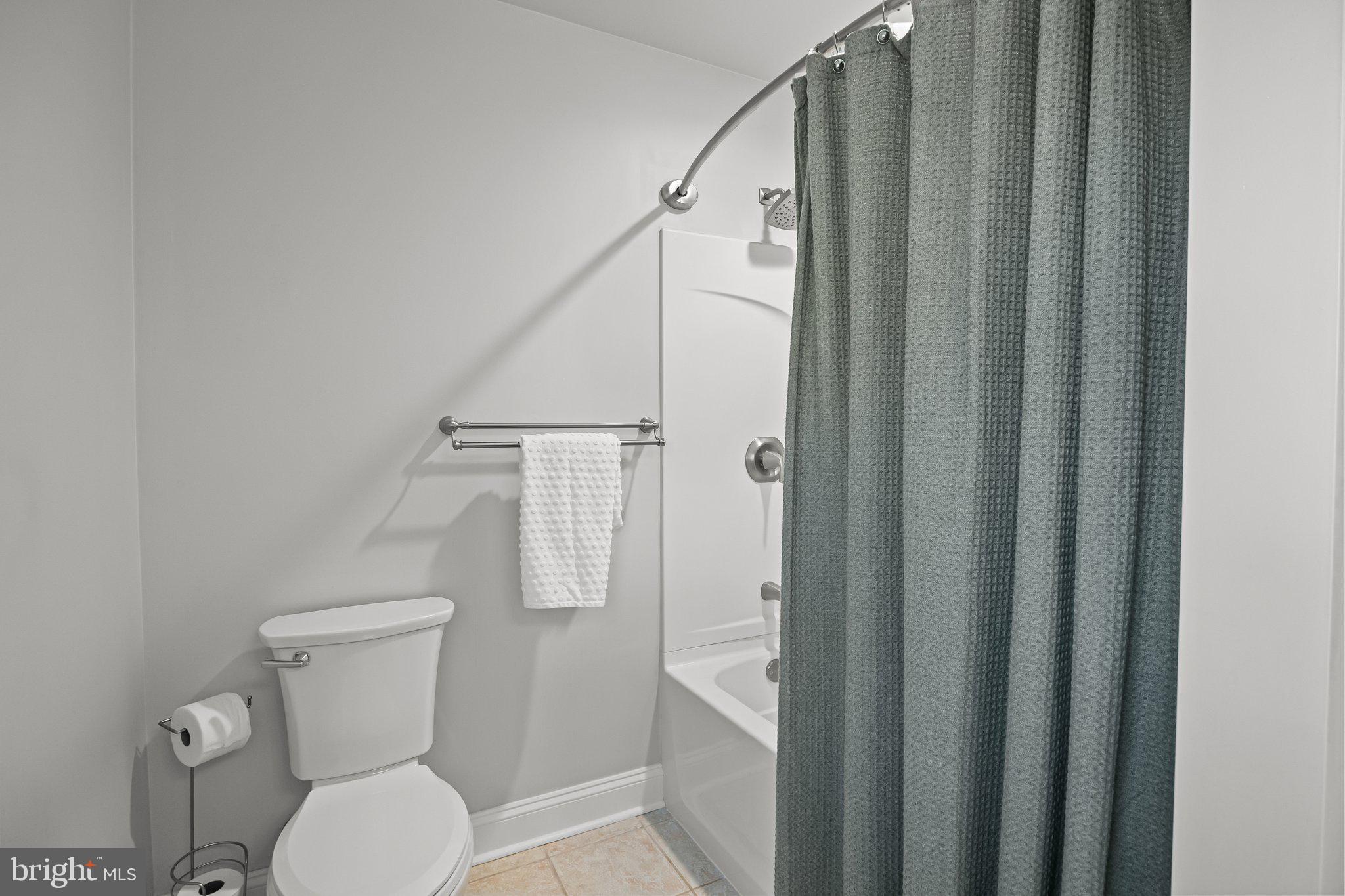 THE HIGHLANDS - Residential