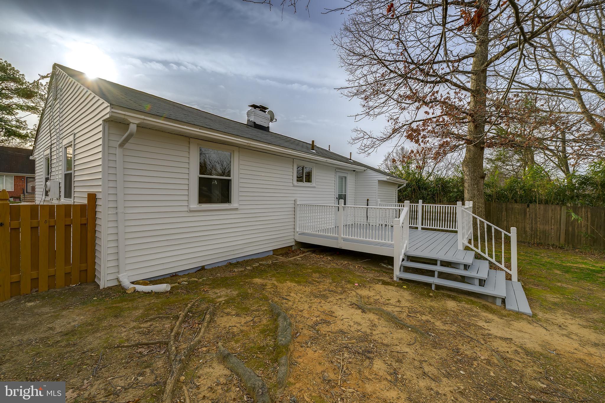 COUNTRY CLUB VIEW - Residential Lease