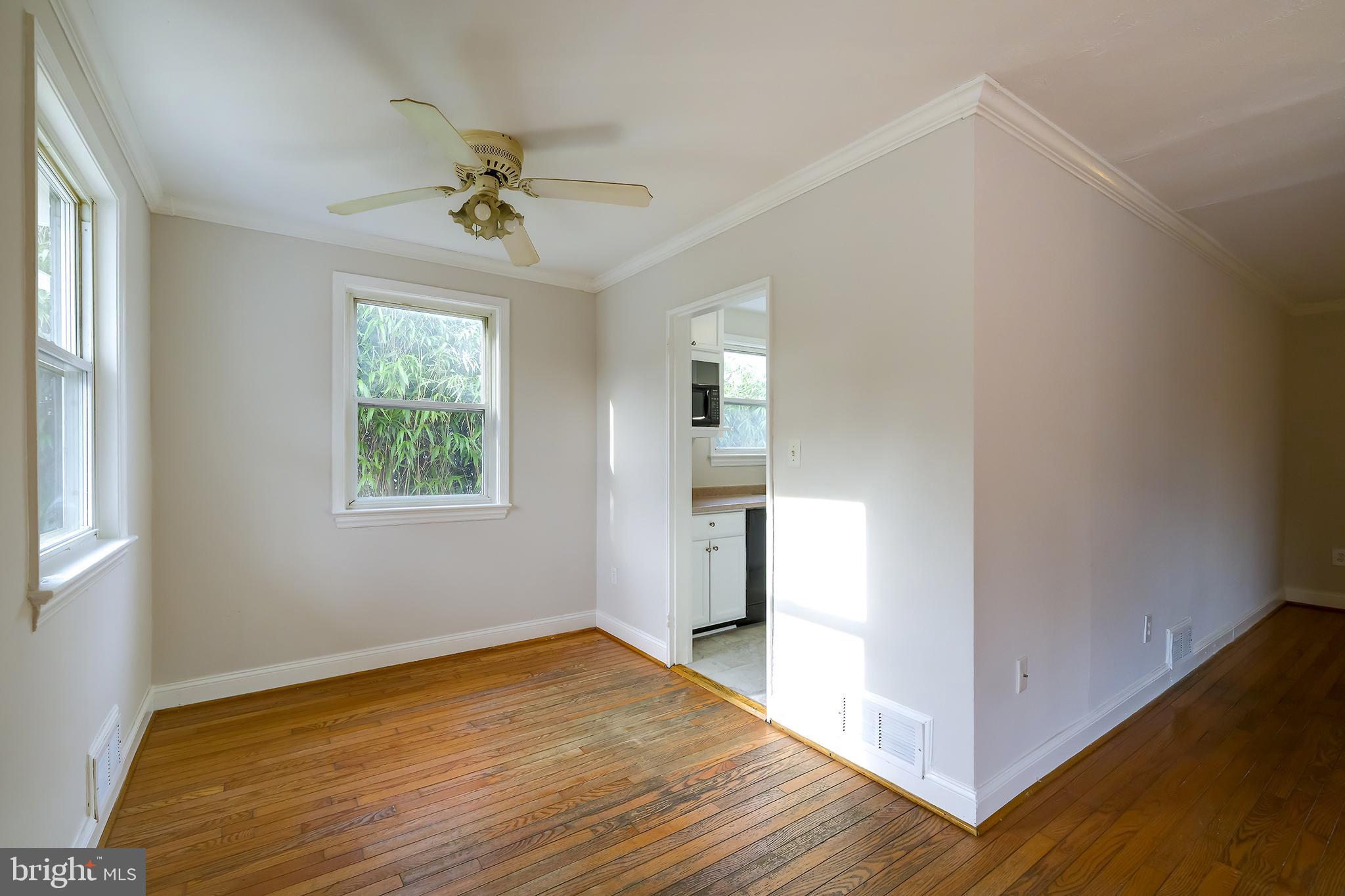 COUNTRY CLUB VIEW - Residential Lease