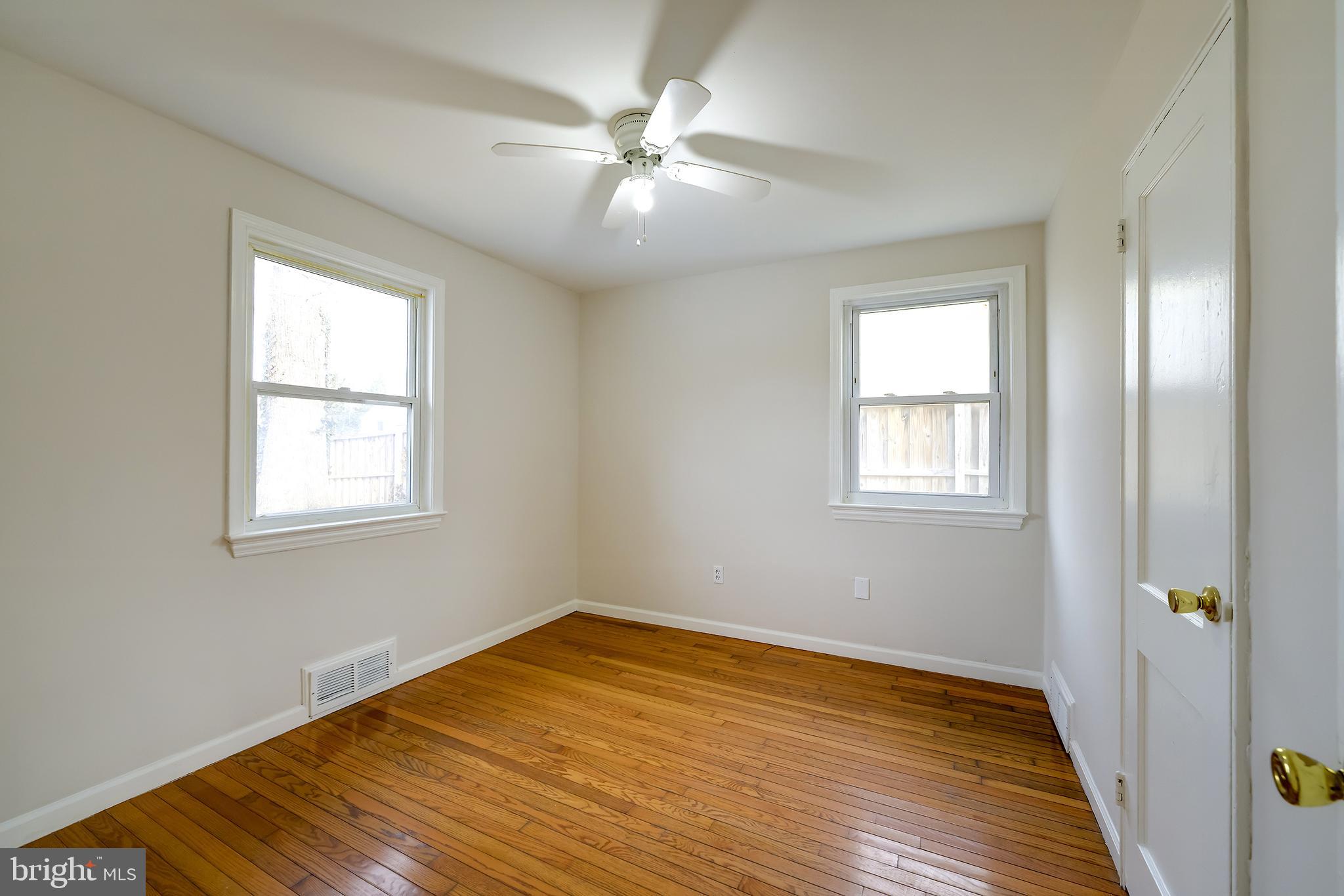 COUNTRY CLUB VIEW - Residential Lease