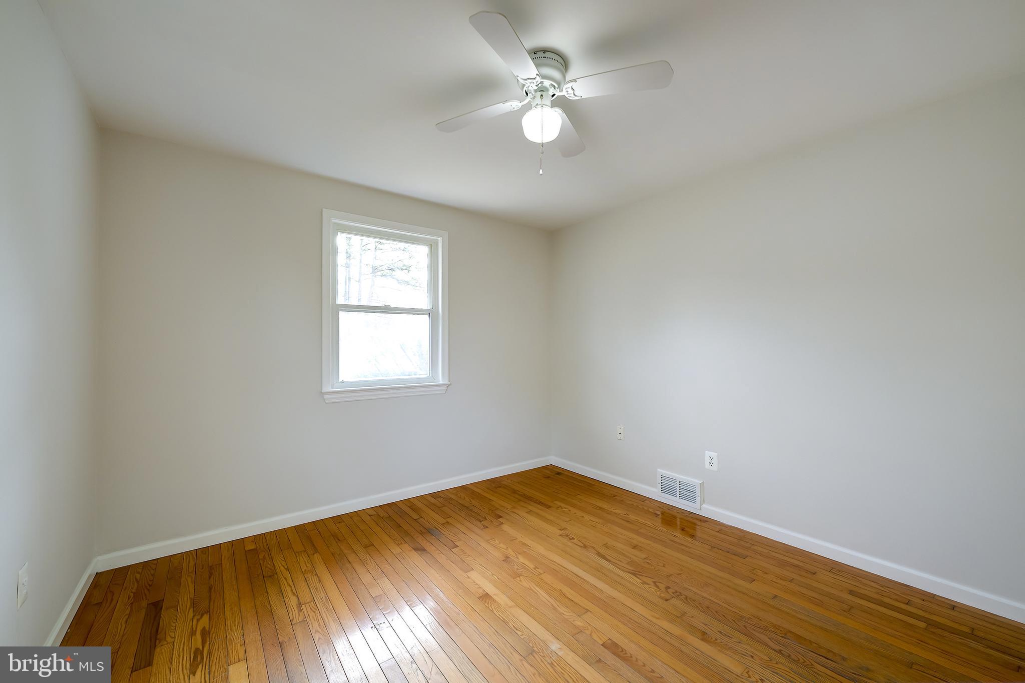 COUNTRY CLUB VIEW - Residential Lease