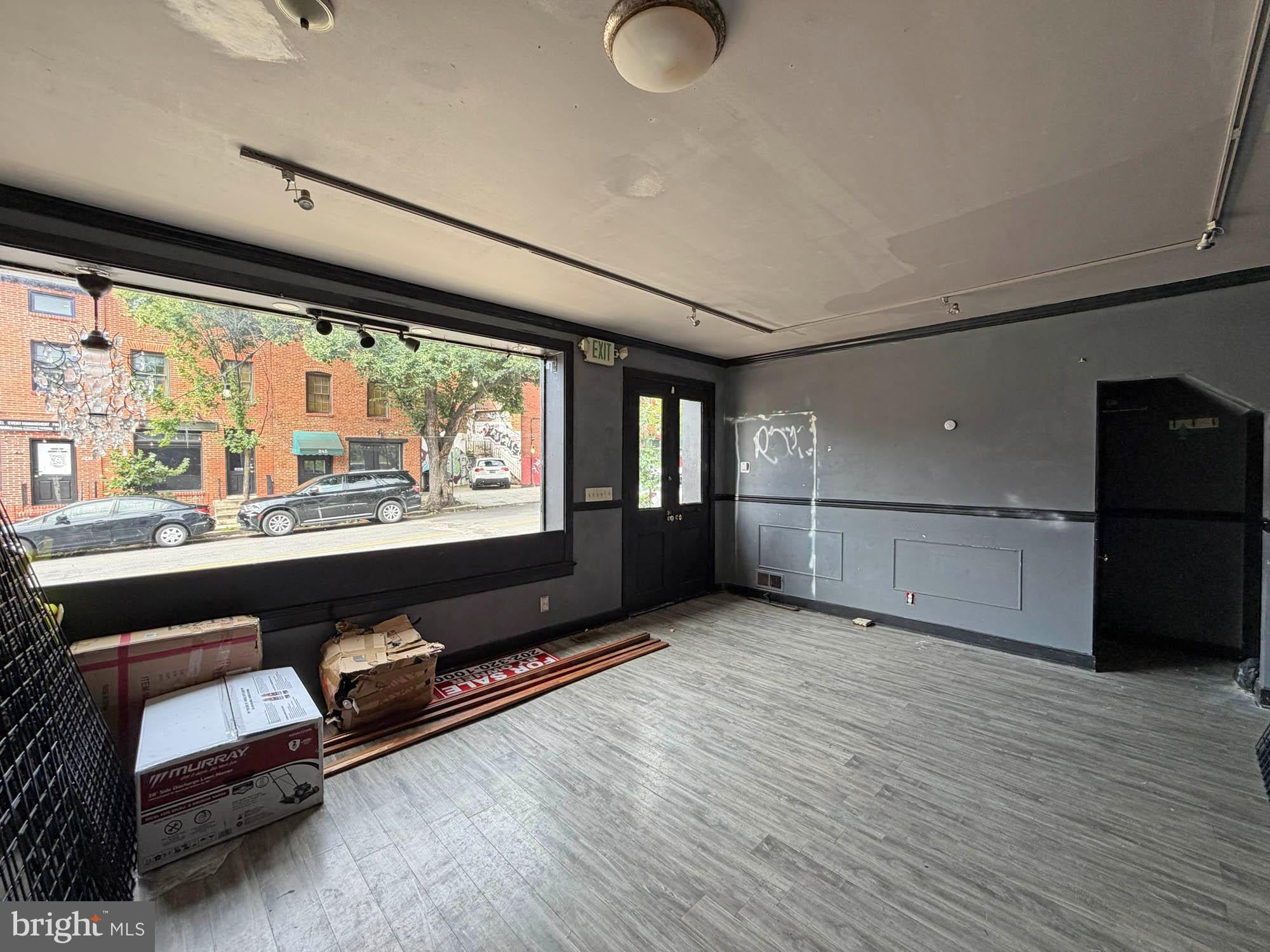 224 W READ STREET