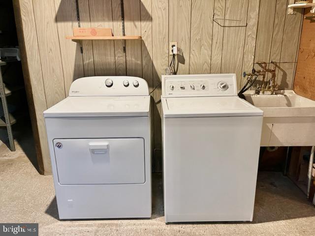 INVERNESS FOREST - Residential Lease