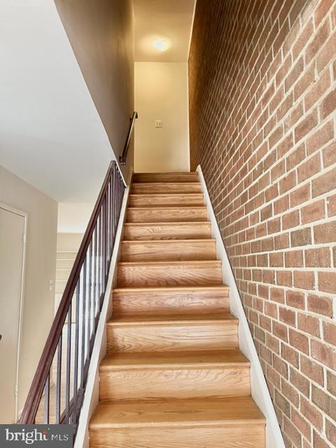 INVERNESS FOREST - Residential Lease