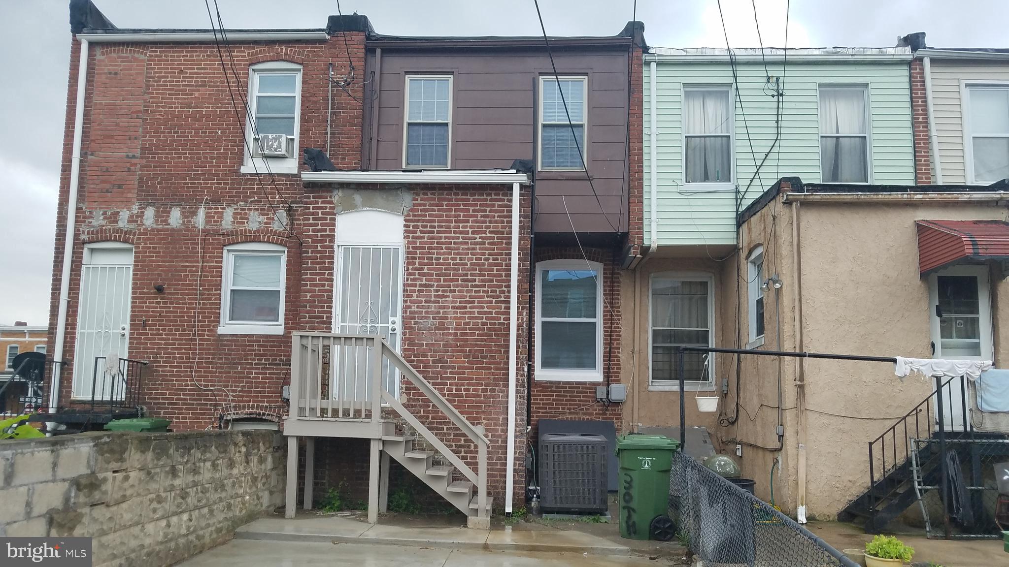 MONTEBELLO - Residential