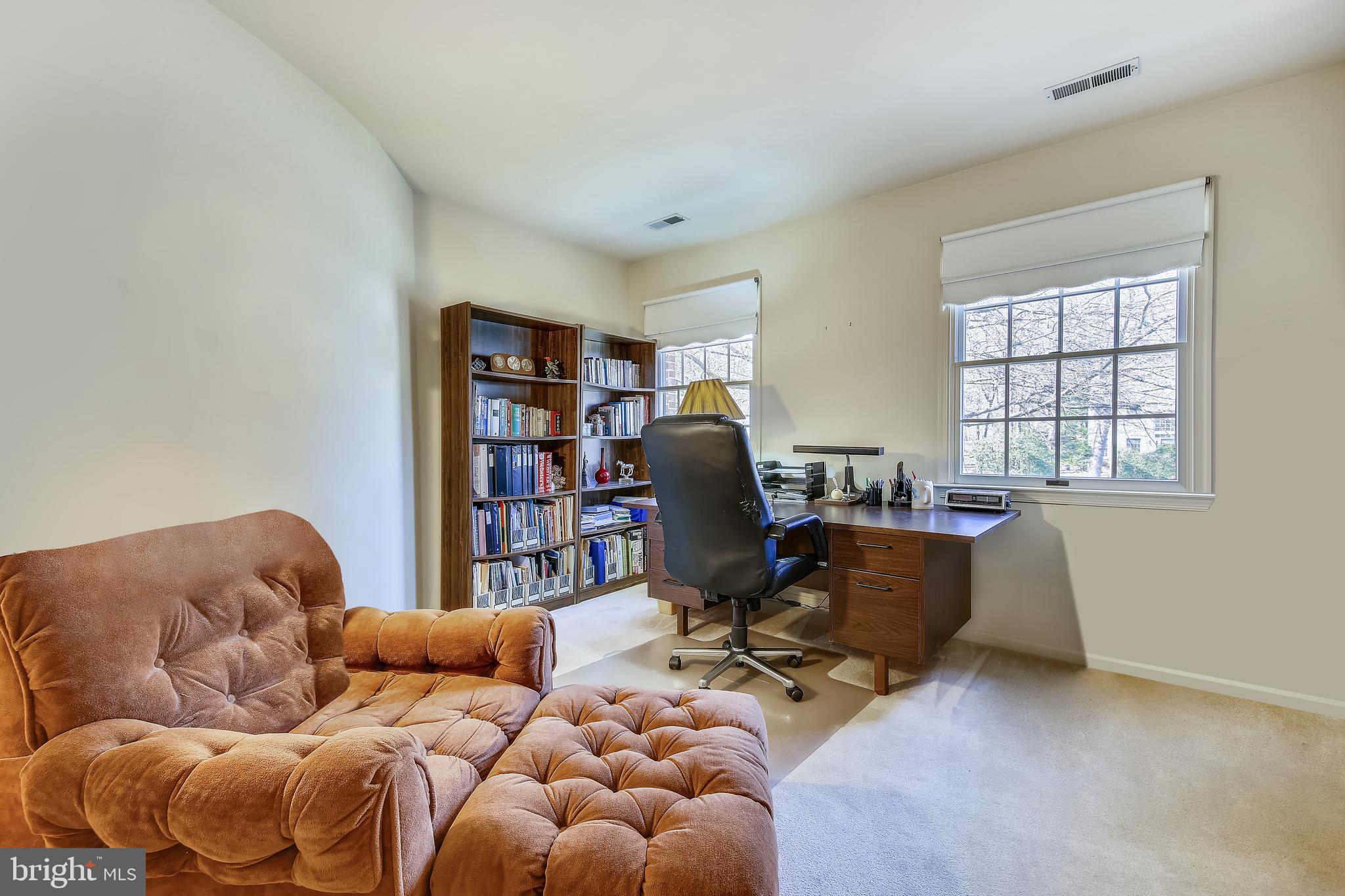 QUINCE ORCHARD KNOLLS - Residential