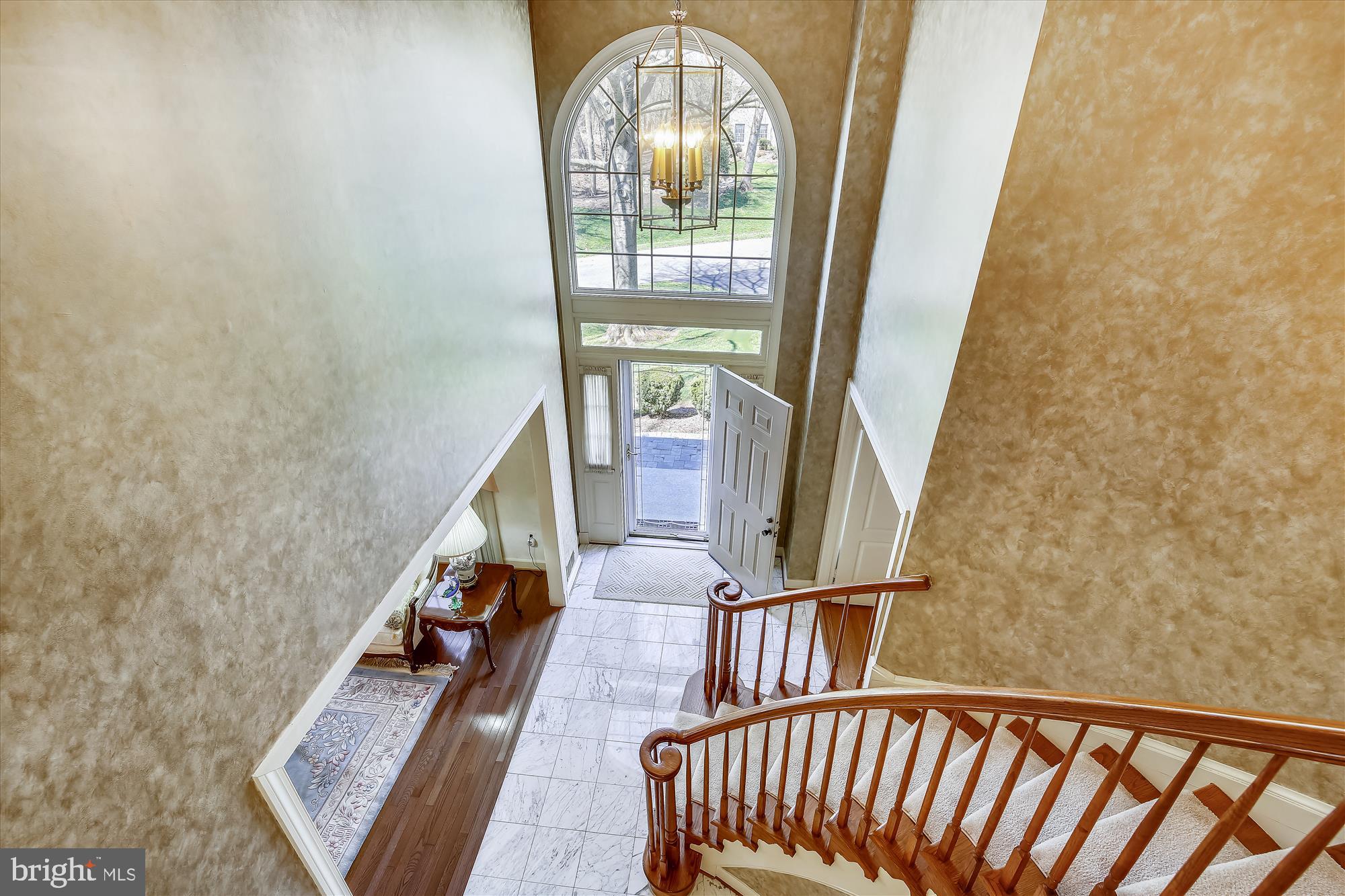 QUINCE ORCHARD KNOLLS - Residential