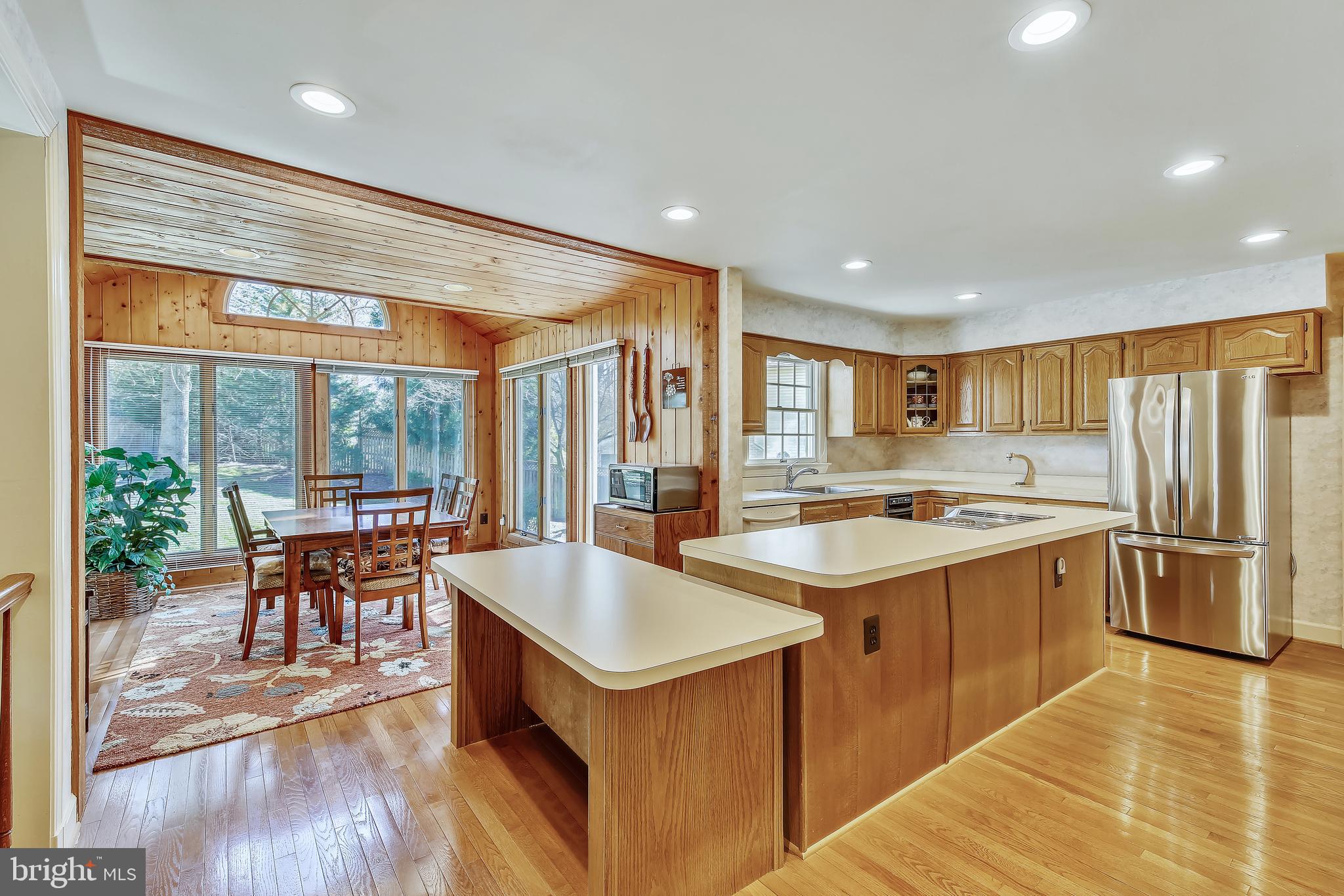 QUINCE ORCHARD KNOLLS - Residential