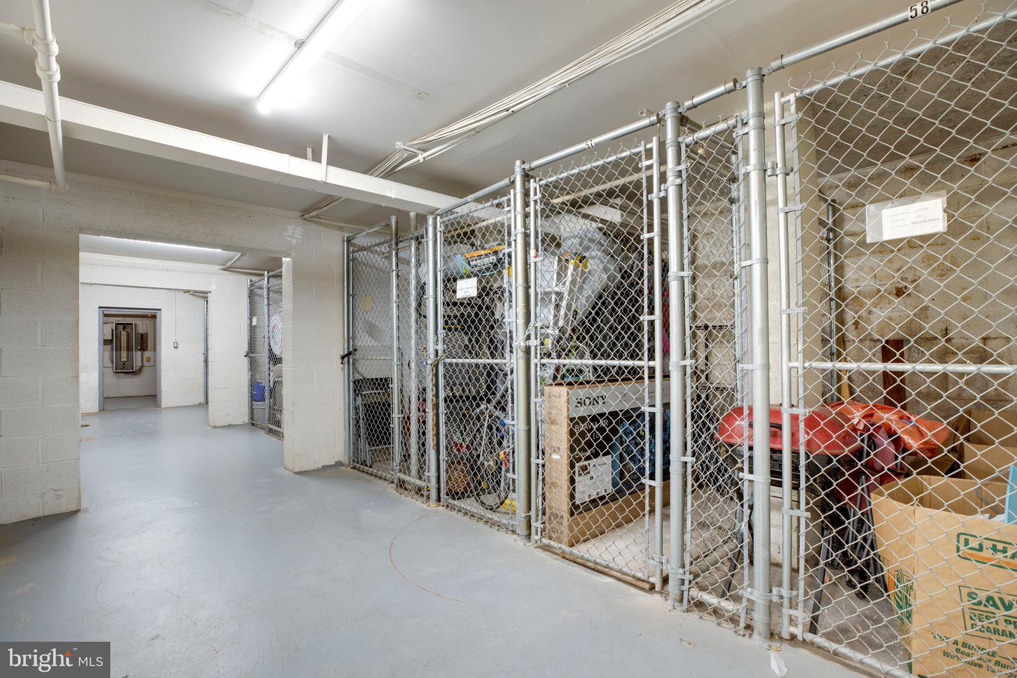 FAIRFAX WEST CONDOS - Residential