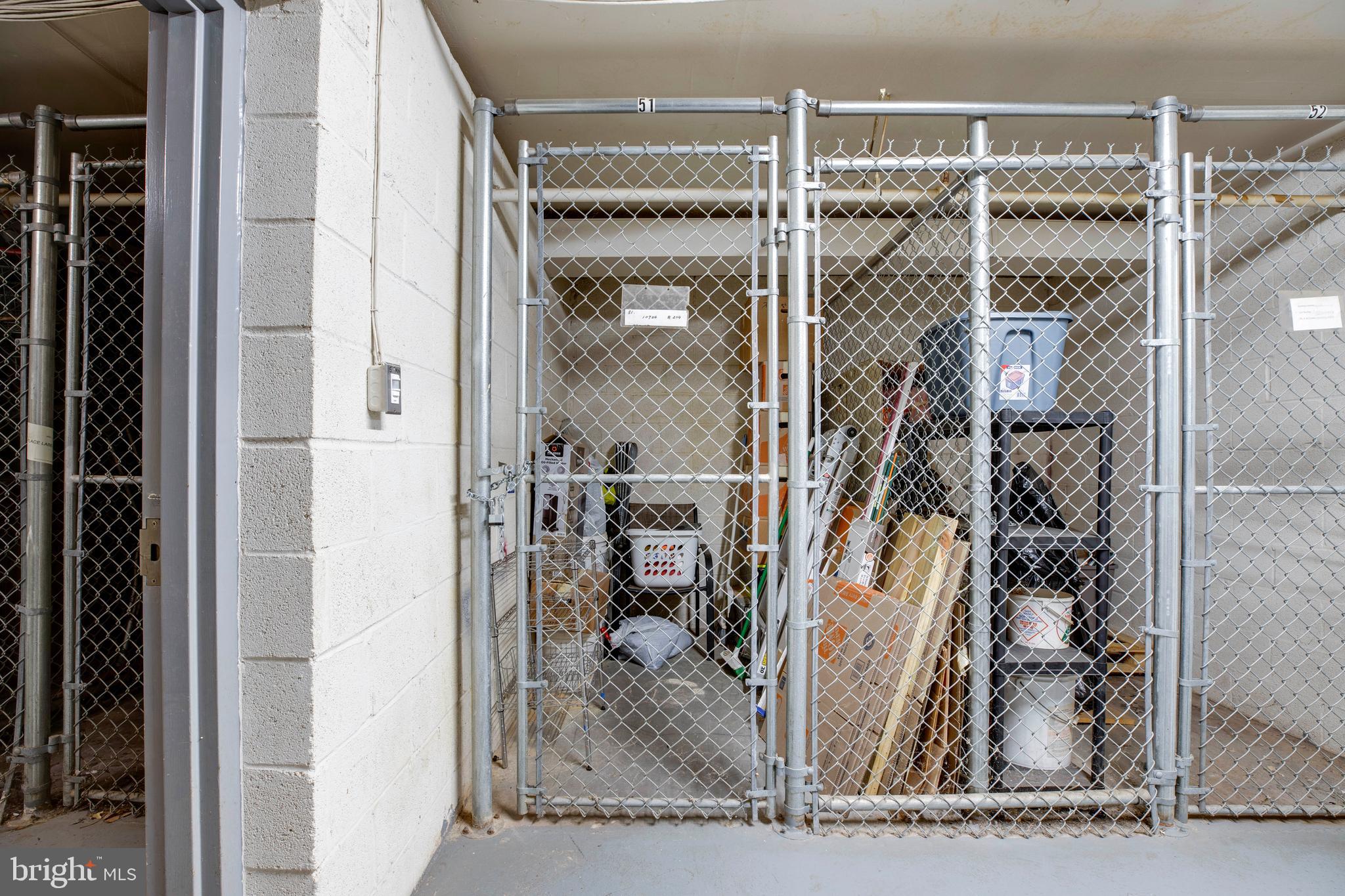 FAIRFAX WEST CONDOS - Residential