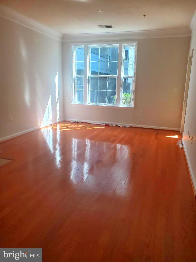 THE COLONNADE AT KENTLANDS - Residential Lease