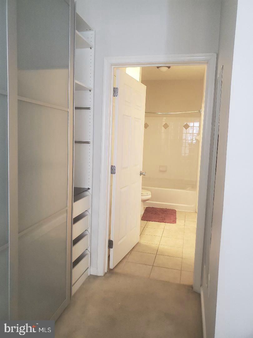 THE COLONNADE AT KENTLANDS - Residential Lease