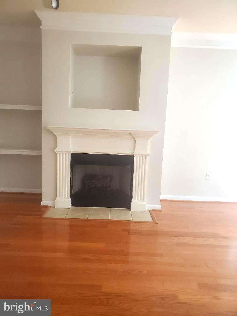 THE COLONNADE AT KENTLANDS - Residential Lease