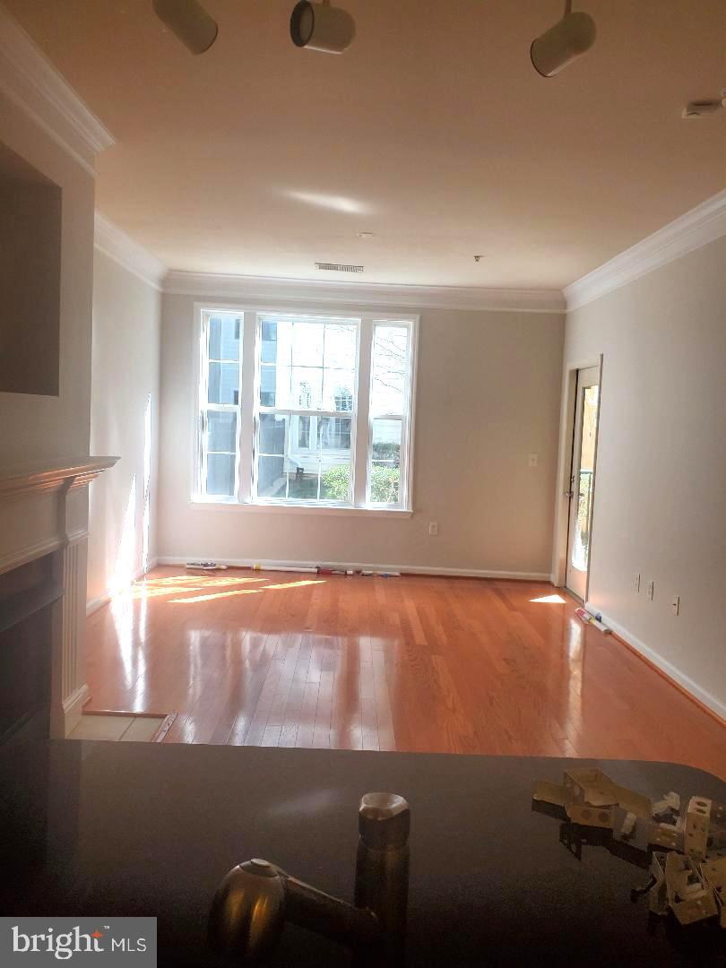 THE COLONNADE AT KENTLANDS - Residential Lease