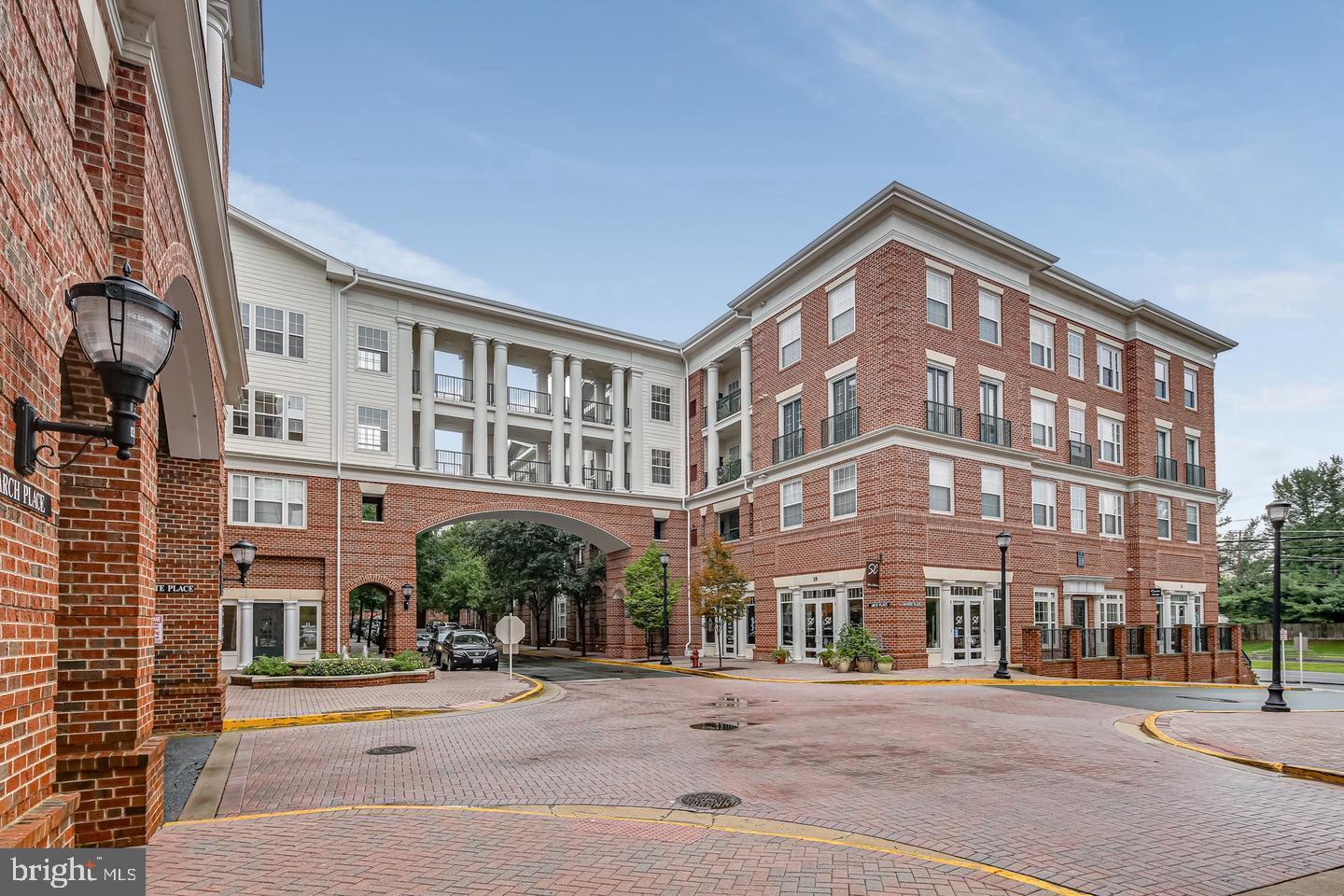 THE COLONNADE AT KENTLANDS - Residential Lease