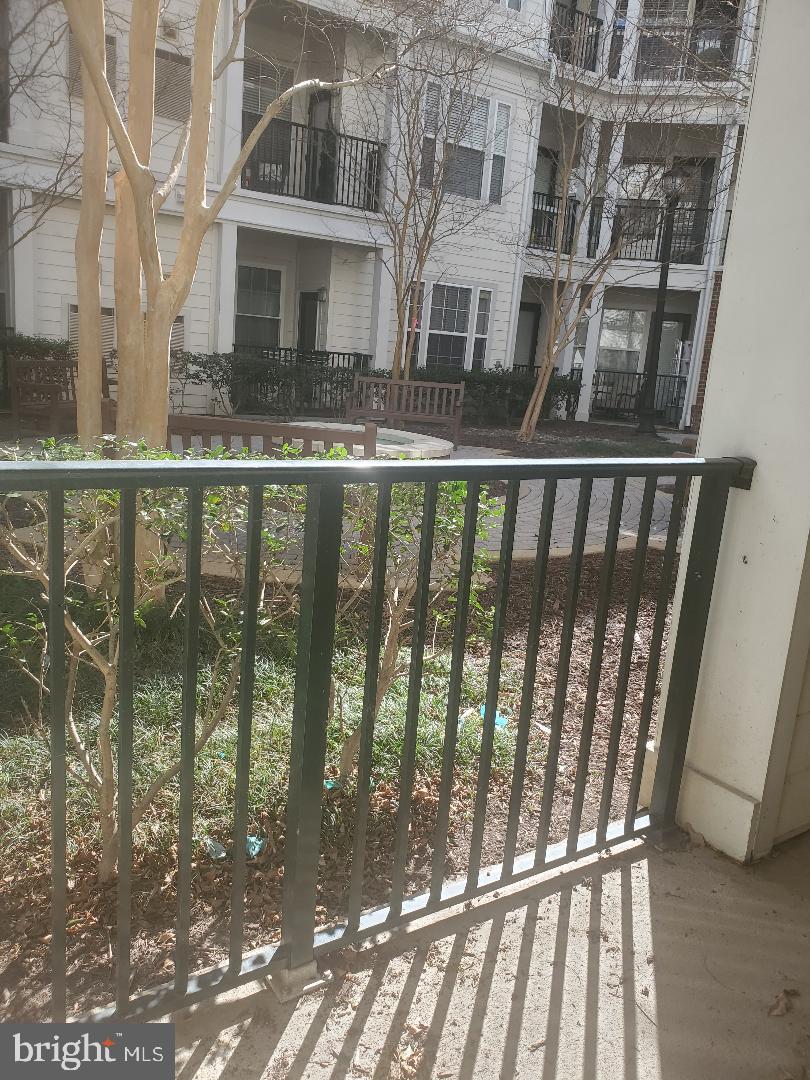 THE COLONNADE AT KENTLANDS - Residential Lease