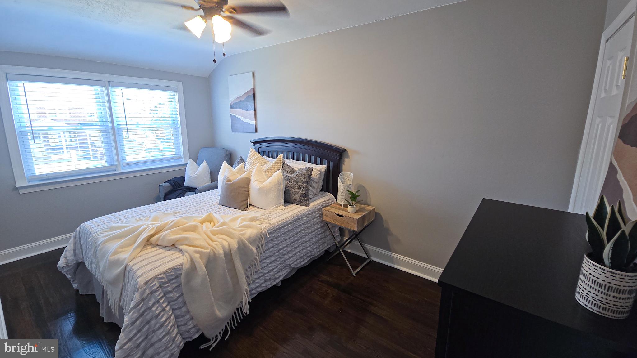 MIDDLESEX - Residential