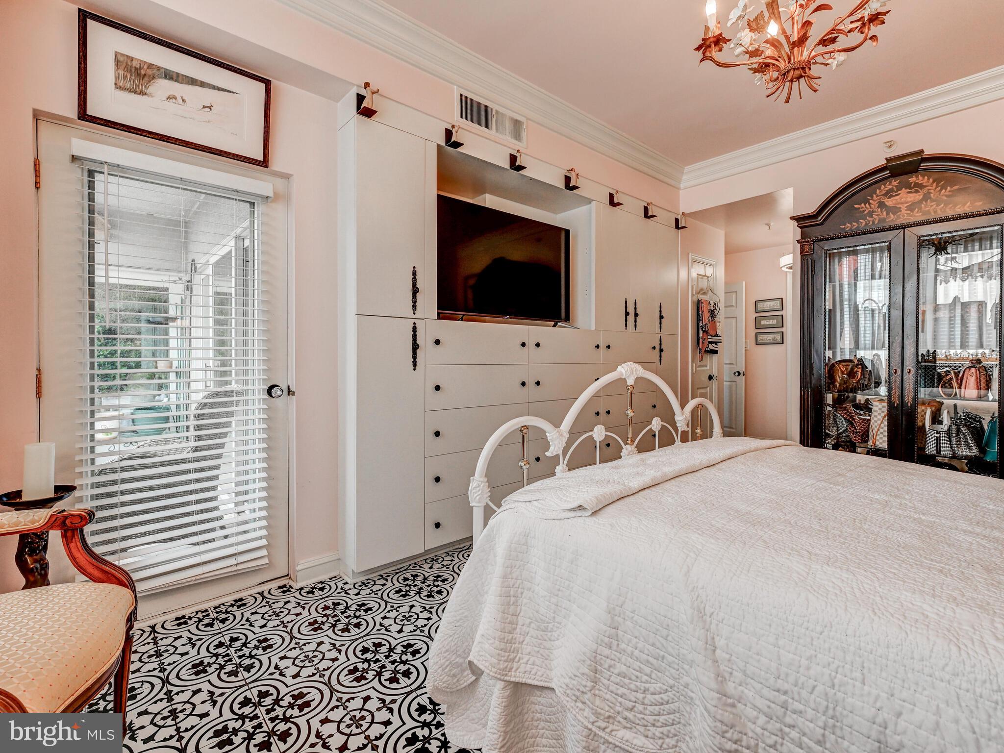 TUSCANY-CANTERBURY - Residential