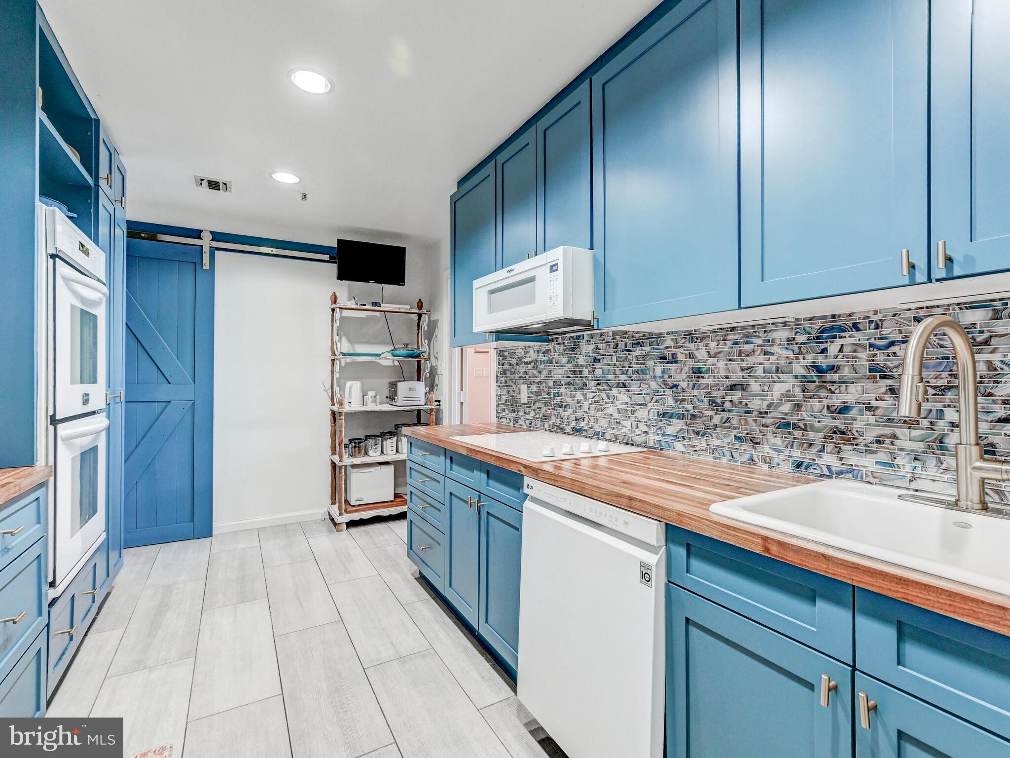 TUSCANY-CANTERBURY - Residential