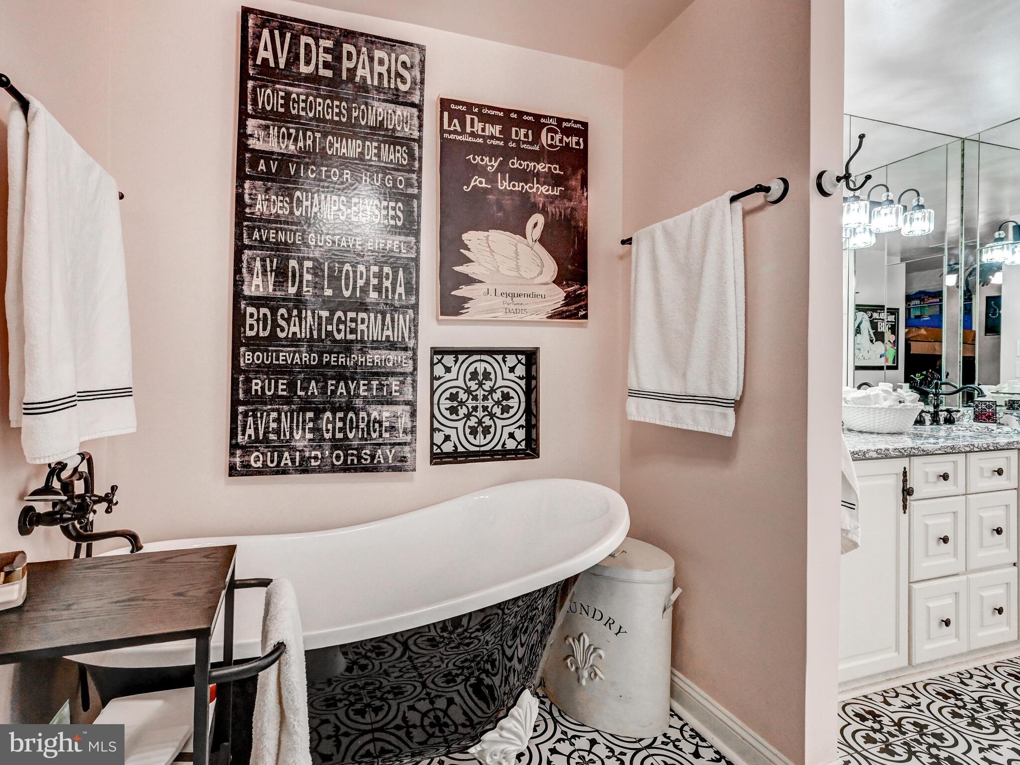 TUSCANY-CANTERBURY - Residential