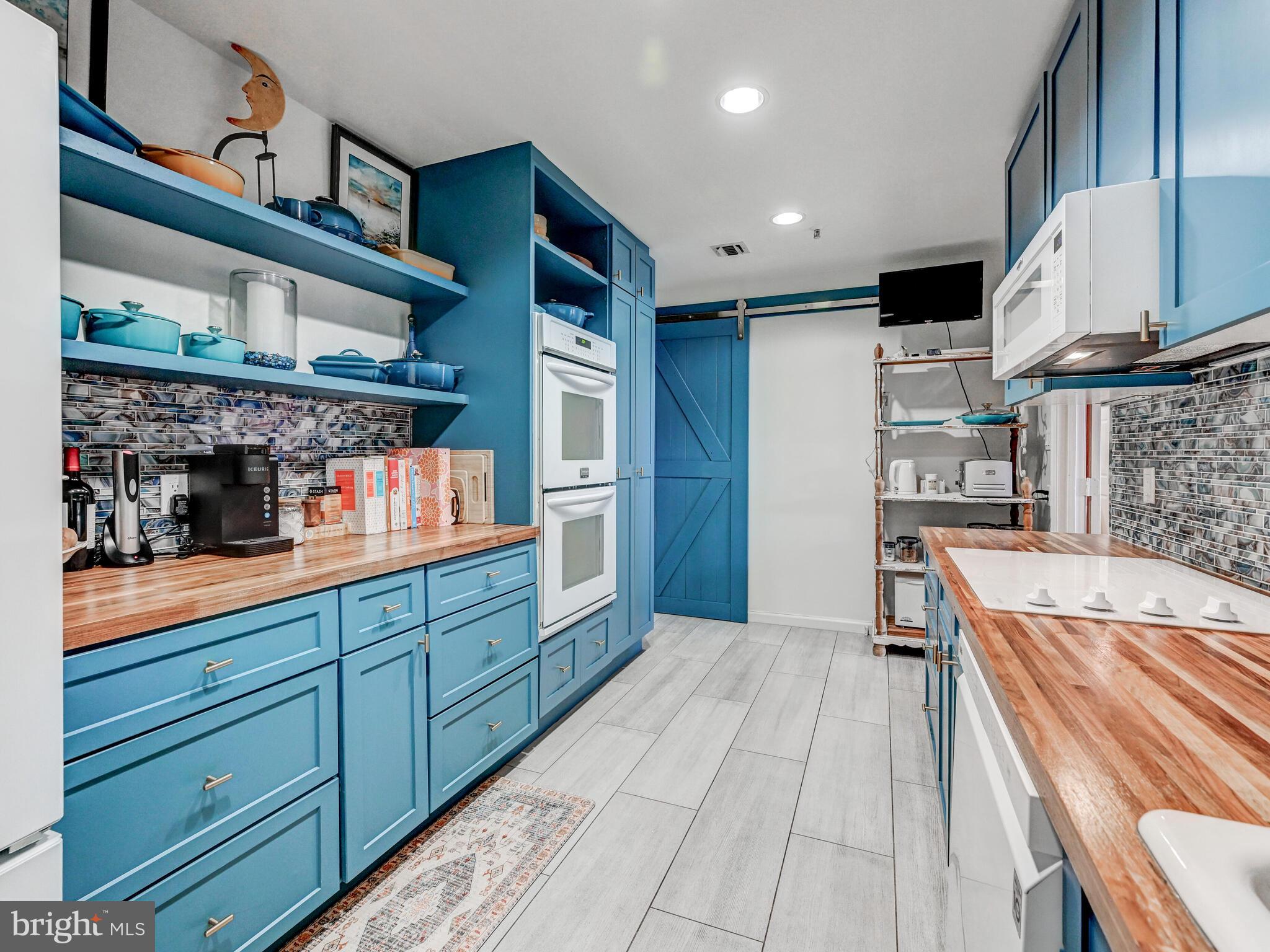 TUSCANY-CANTERBURY - Residential