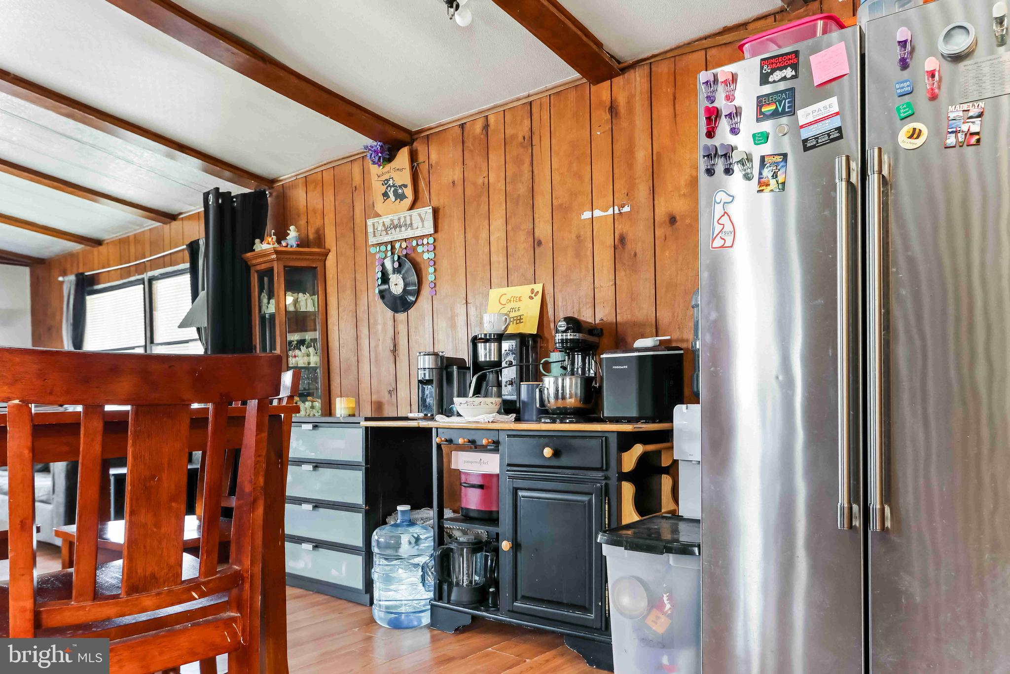 261 DUFFERIN DRIVE 261