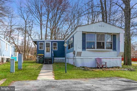 261 DUFFERIN DRIVE 261 NEWARK DE 19702
