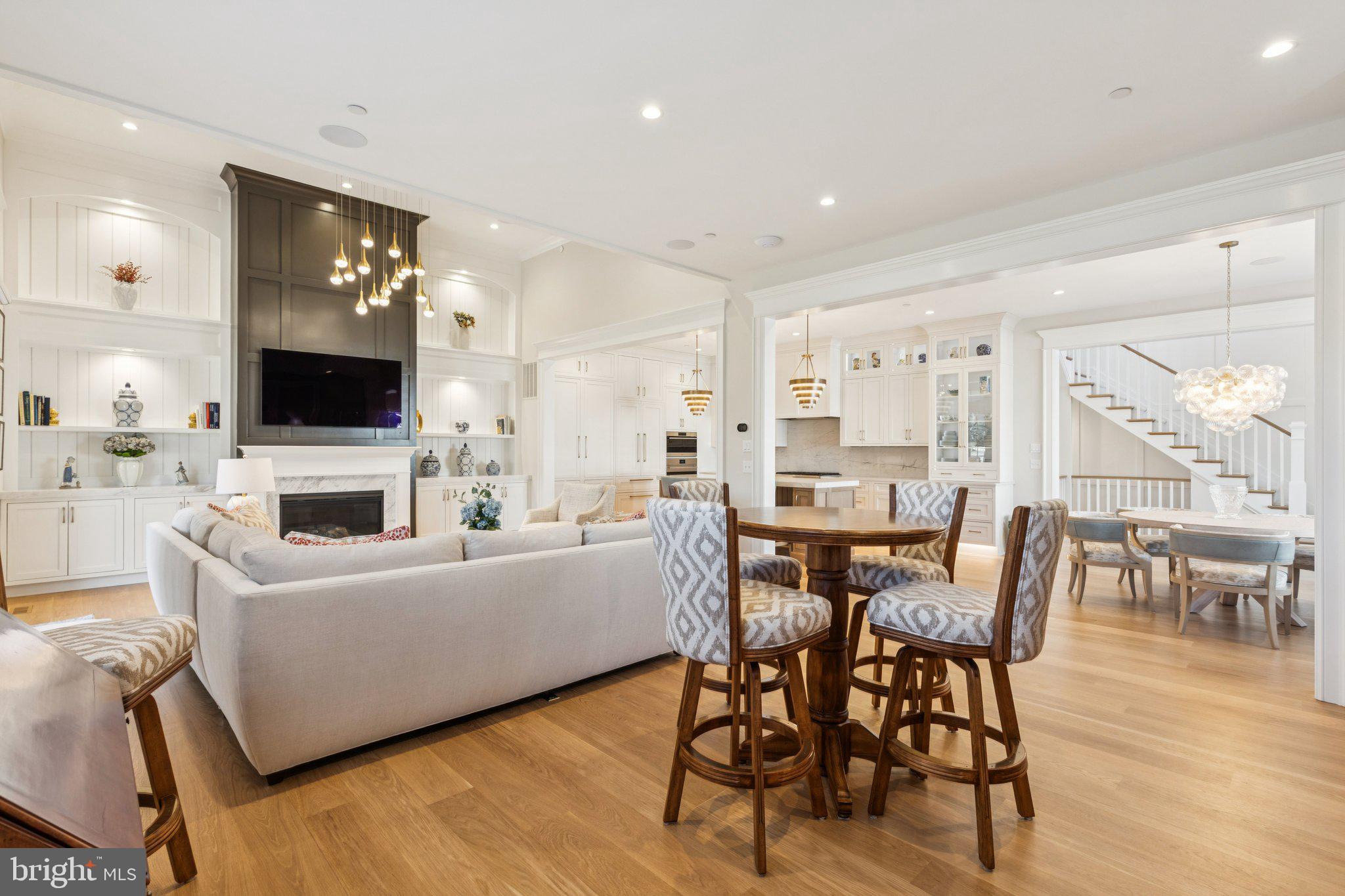 VALENTINE ESTS - Residential