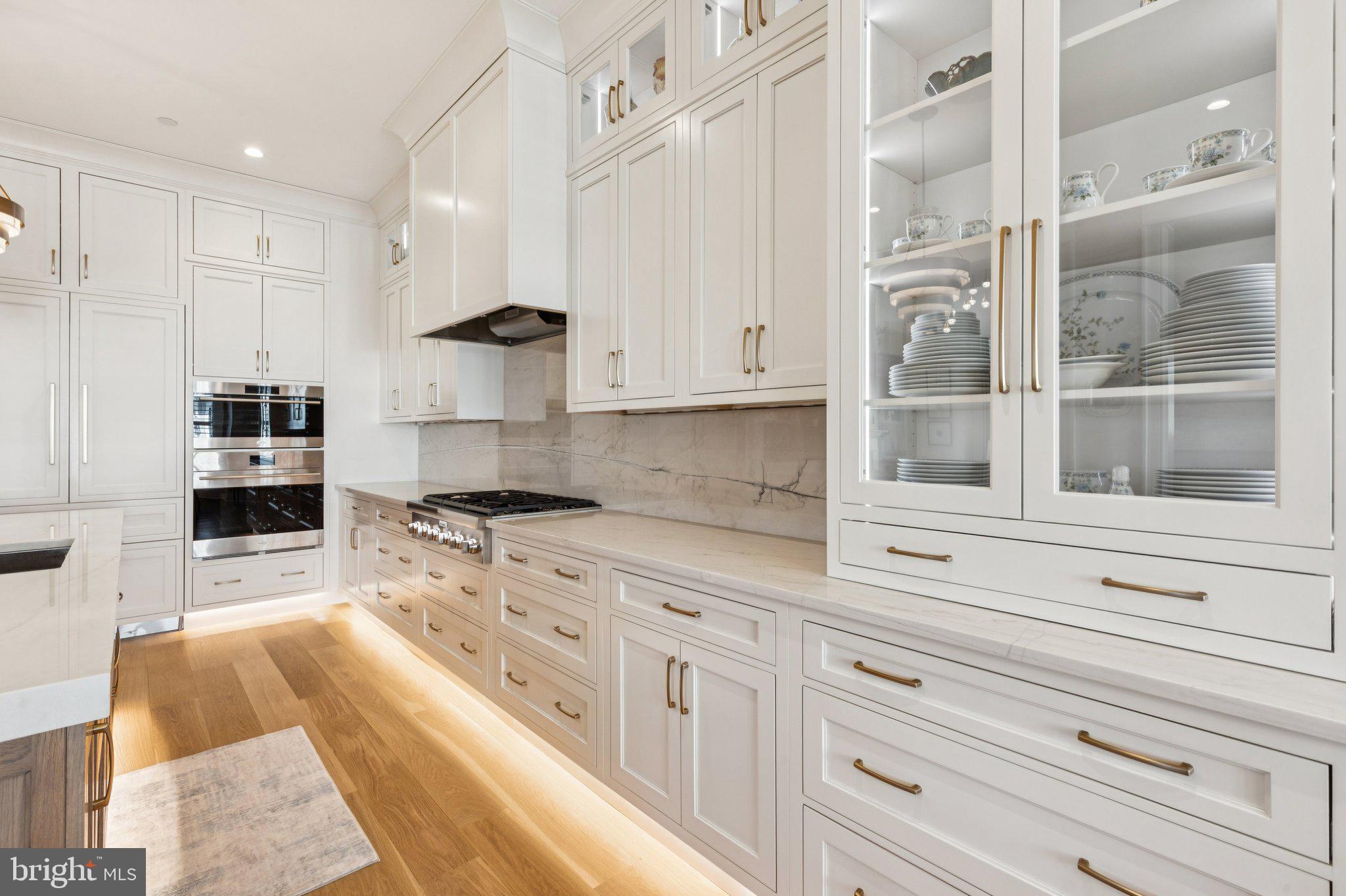 VALENTINE ESTS - Residential