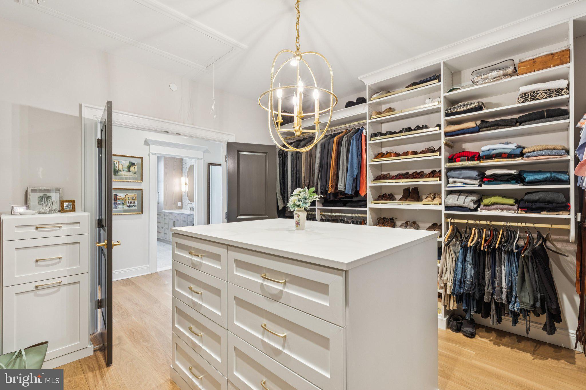 VALENTINE ESTS - Residential